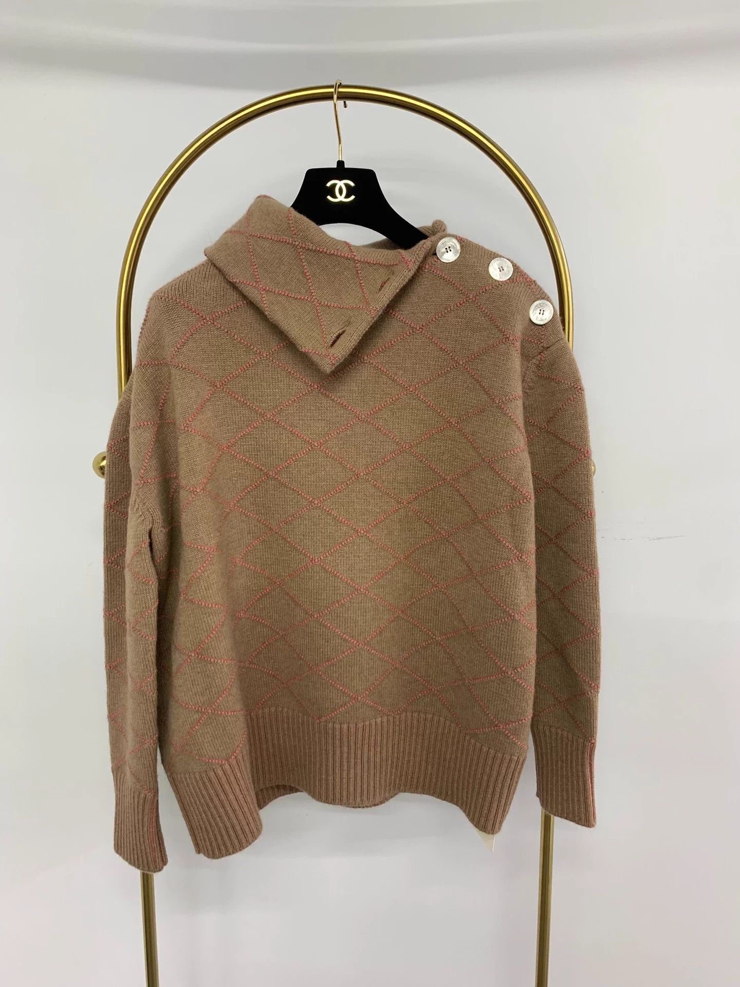 Hermes Hermes Khaki Quilted Cashmere New Sweater 34 Size XS / US 0-2 / IT 36-38 - 1 Thumbnail