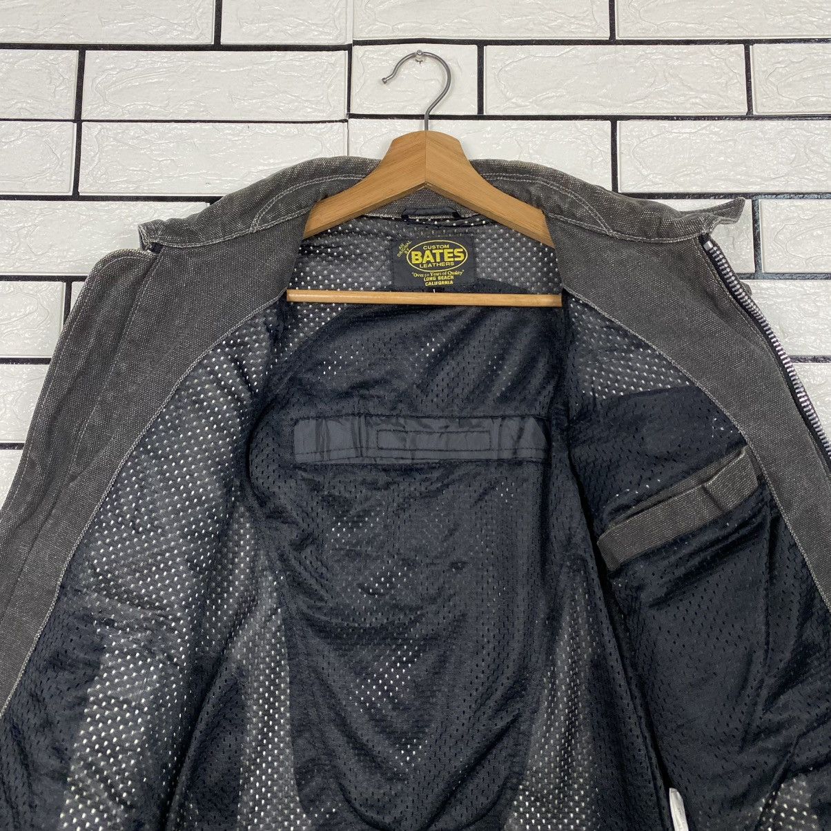 Japanese Brand 🔥VINTAGE BIKER JACKET CUSTOM BATES LEATHERS BIG LOGO Size US L / EU 52-54 / 3 - 19 Thumbnail