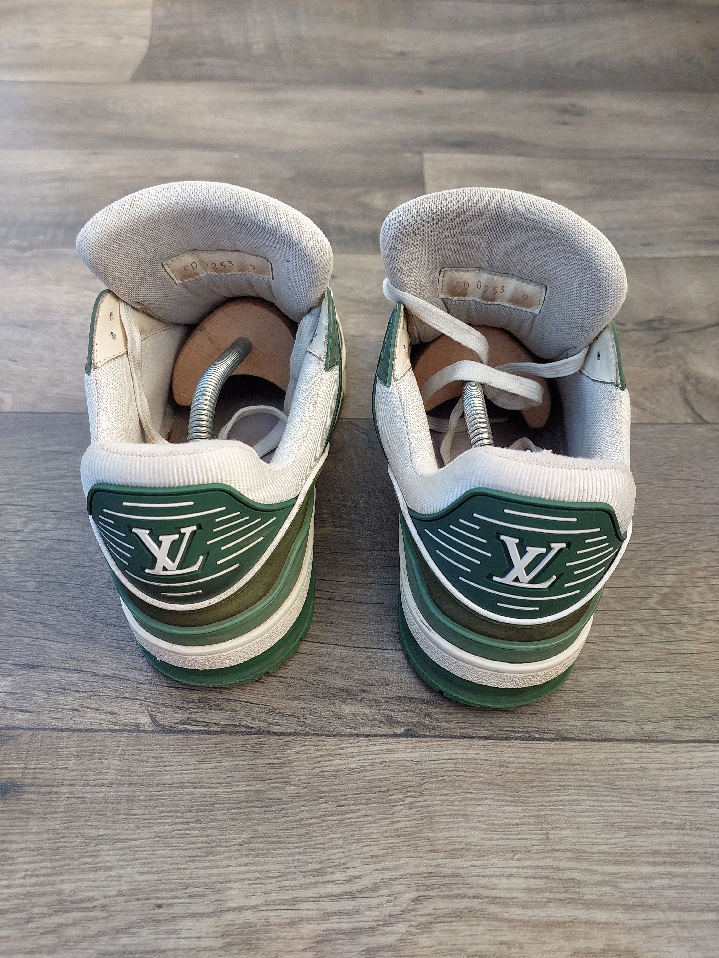 Louis Vuitton Louis Vuitton Green and White Trainer Sneaker -2508 Size US 10 / EU 43 - 5 Thumbnail