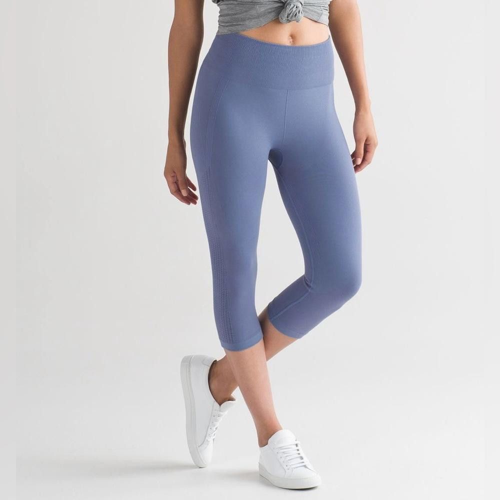 Lululemon Lululemon Flow & Go Crop Legging Running Tight Peri Purple 4 Size 27" / US 4 / IT 40 - 1 Thumbnail