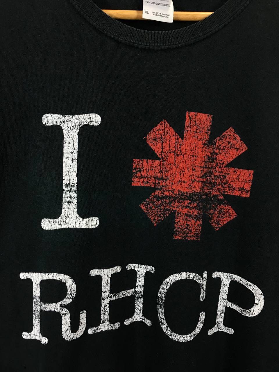 Band Tees Red Hot Chili Peppers vintage rock band tee Size US XL / EU 56 / 4 - 3 Thumbnail
