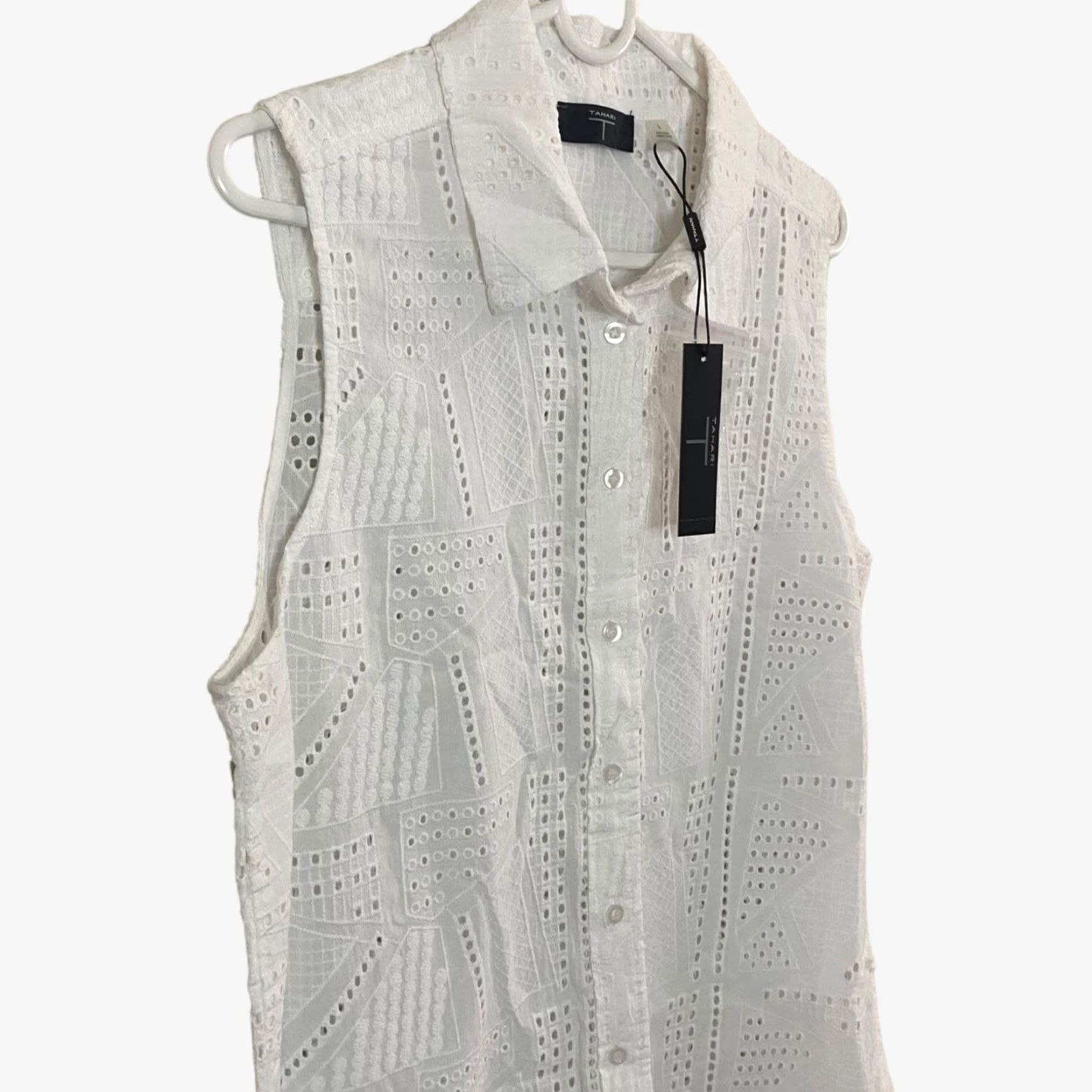 Vintage VINTAGE Tahari Embroidered Eyelet Button-Up Blouse Top Womens Large Sleeveless Cotton White Spring Summer Ladies Size L / US 10 / IT 46 - 4 Thumbnail