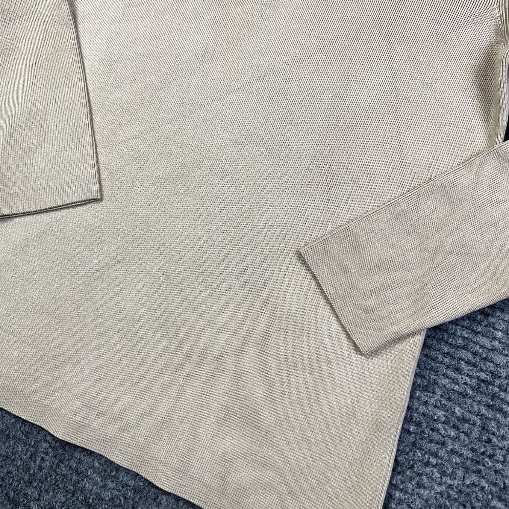 Ann Taylor VINTAGE? No, use original: Ann Taylor Loft V-Neck Flattering Stretch Fit Shirt Women’s XS Beige 3/4 Sleeve Size XS / US 0-2 / IT 36-38 - 6 Thumbnail