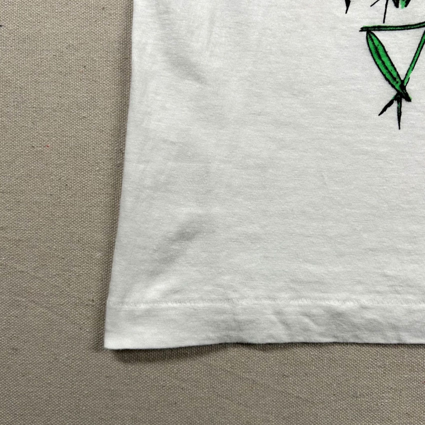 Vintage VINTAGE St. Lucia Shirt Mens XL West Indies Tropical Parrot Parakeet Jungle 90s America’s Best White T-Shirt Mens XL Tropical 90s Size US XL / EU 56 / 4 - 6 Thumbnail