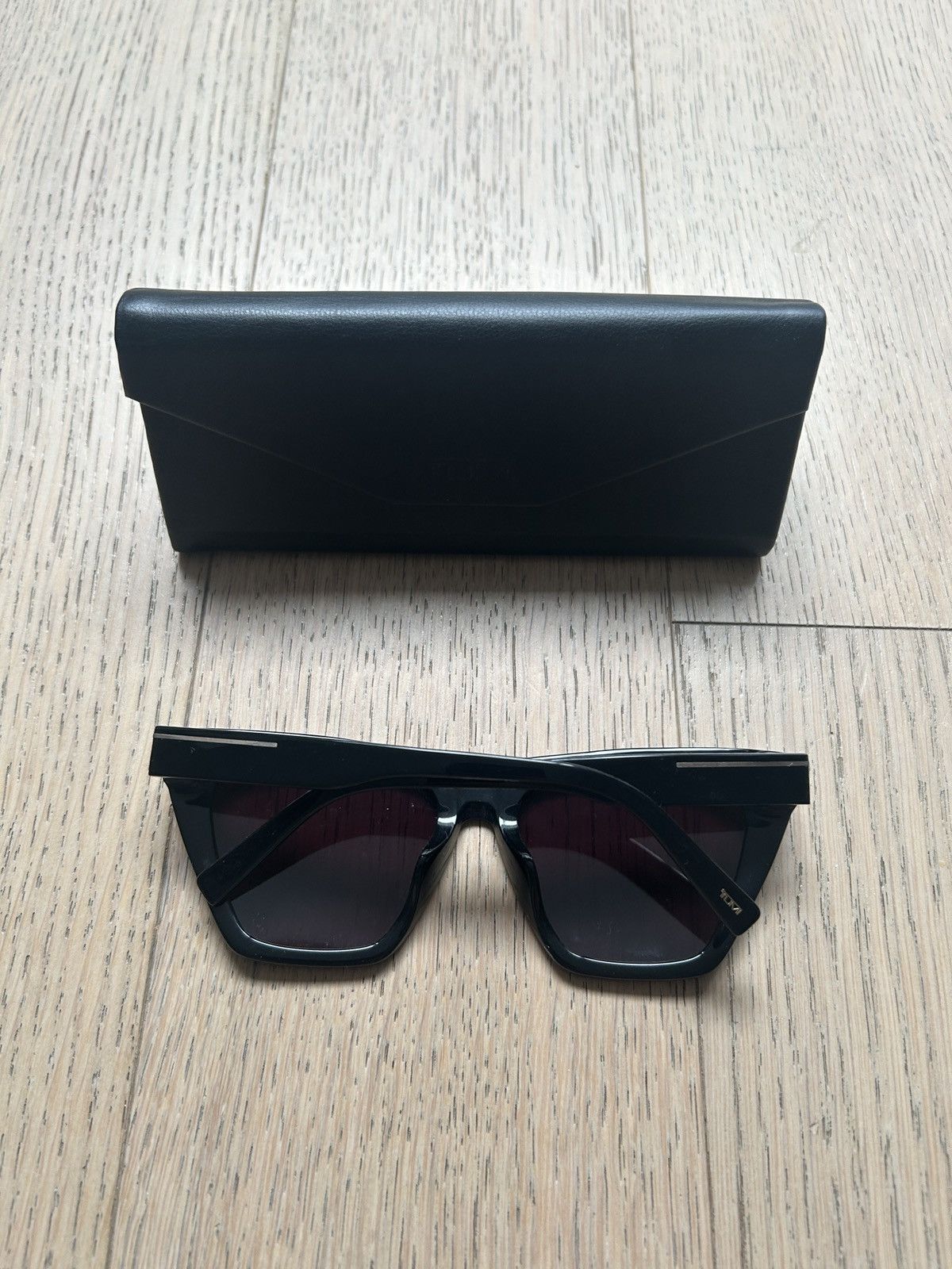 Tumi TUMI Sunglasses Size ONE SIZE - 2 Thumbnail