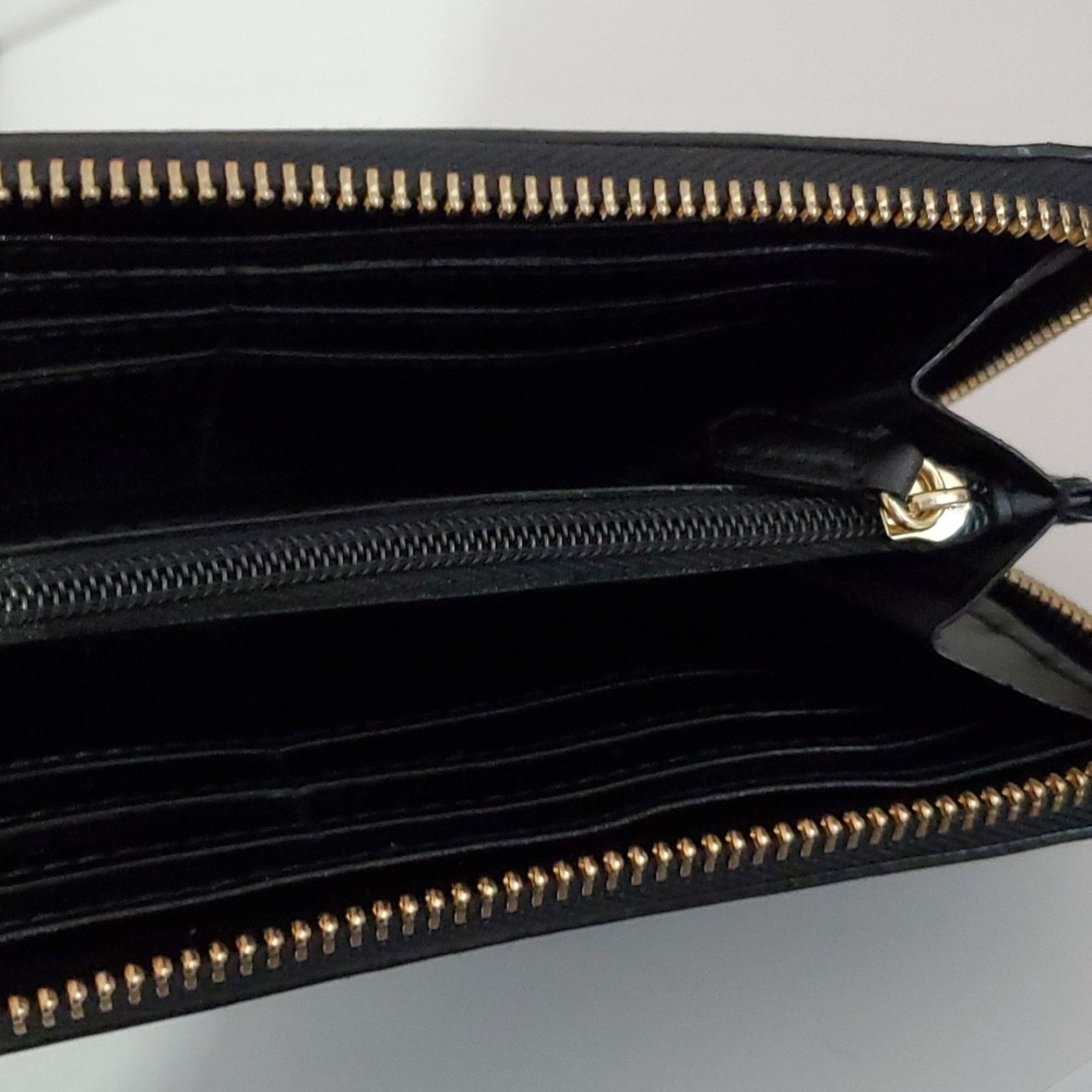 Victoria's Secret VICTORIA'S SECRET BLING PATCH WALLET BNWT. Size ONE SIZE - 4 Thumbnail