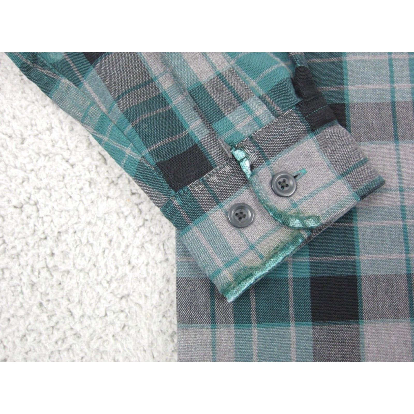 Vintage VINTAGE L.L.Bean Shirt Mens LT Green Plaid 90s Cotton Flannel Button-Up Long Sleeve With Pockets Distressed Chamois Size US L / EU 52-54 / 3 - 6 Thumbnail