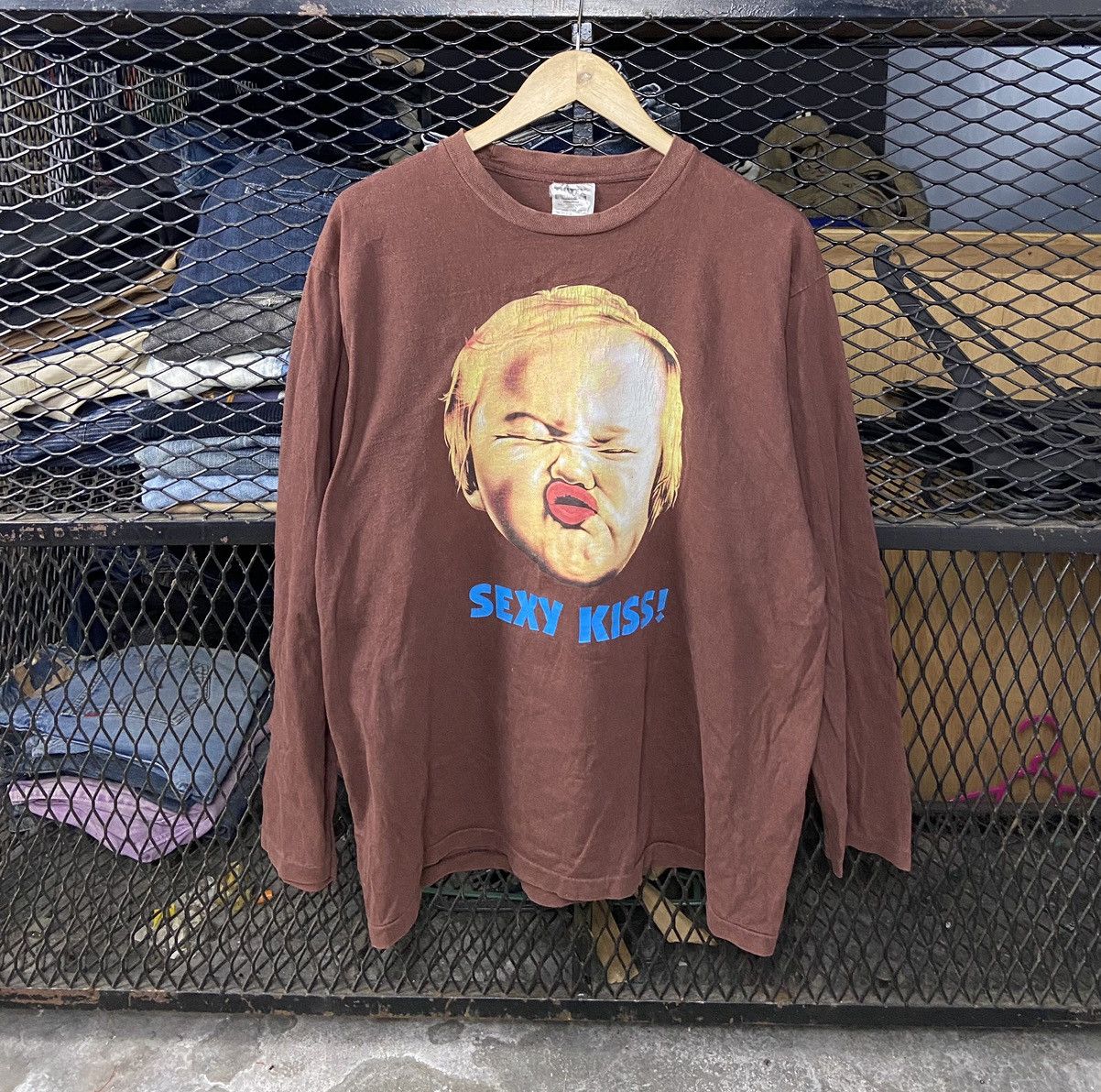 Other × Vintage 🤎SEND OFFER🤎VINTAGE SEXY KISS RARE GRAPHIC Size US L / EU 52-54 / 3 - 1 Thumbnail