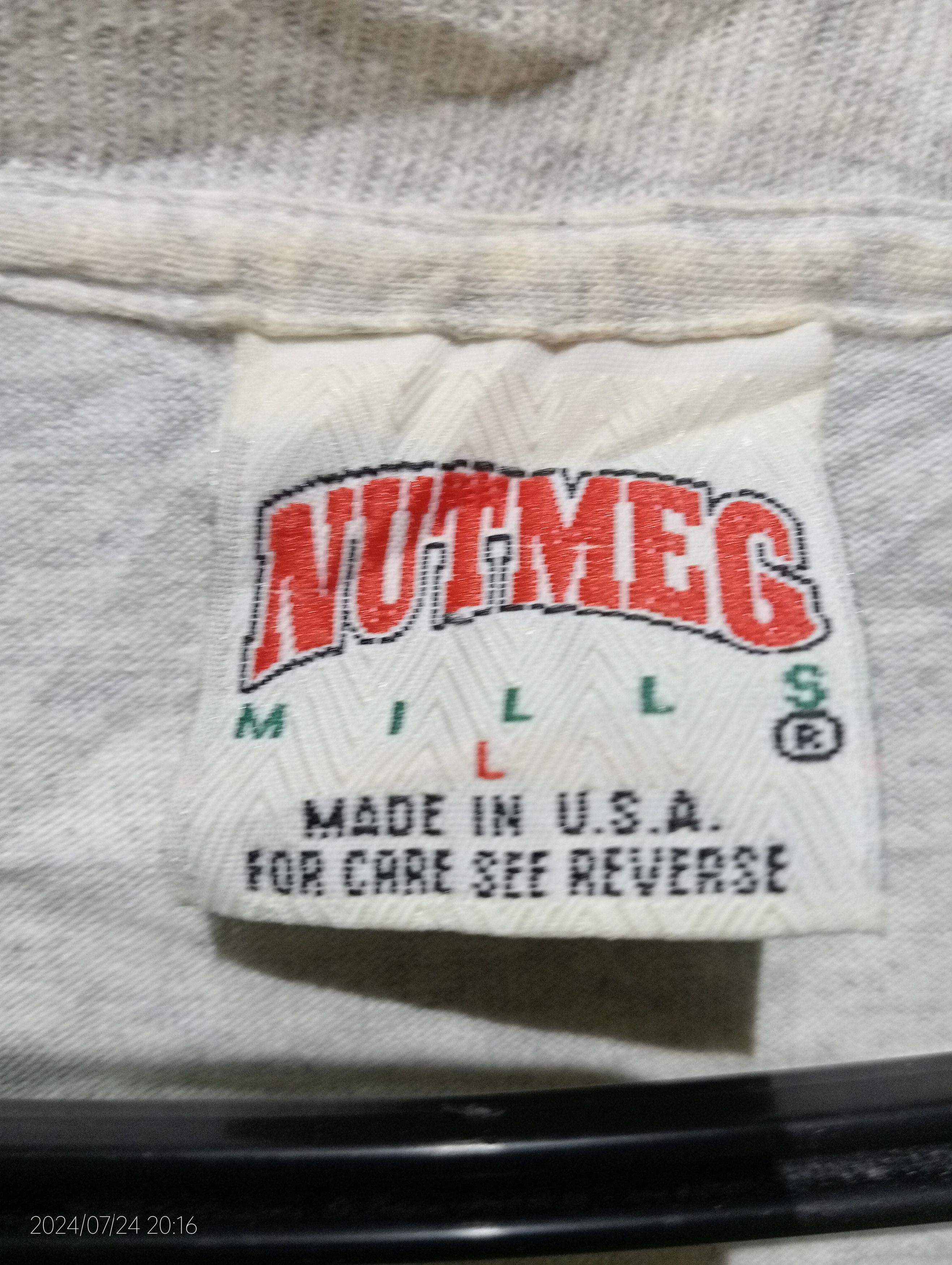 Nutmeg Vintage '90s Nutmeg Mills NBA Chicago Bulls Tee USA Size US L / EU 52-54 / 3 - 2 Thumbnail