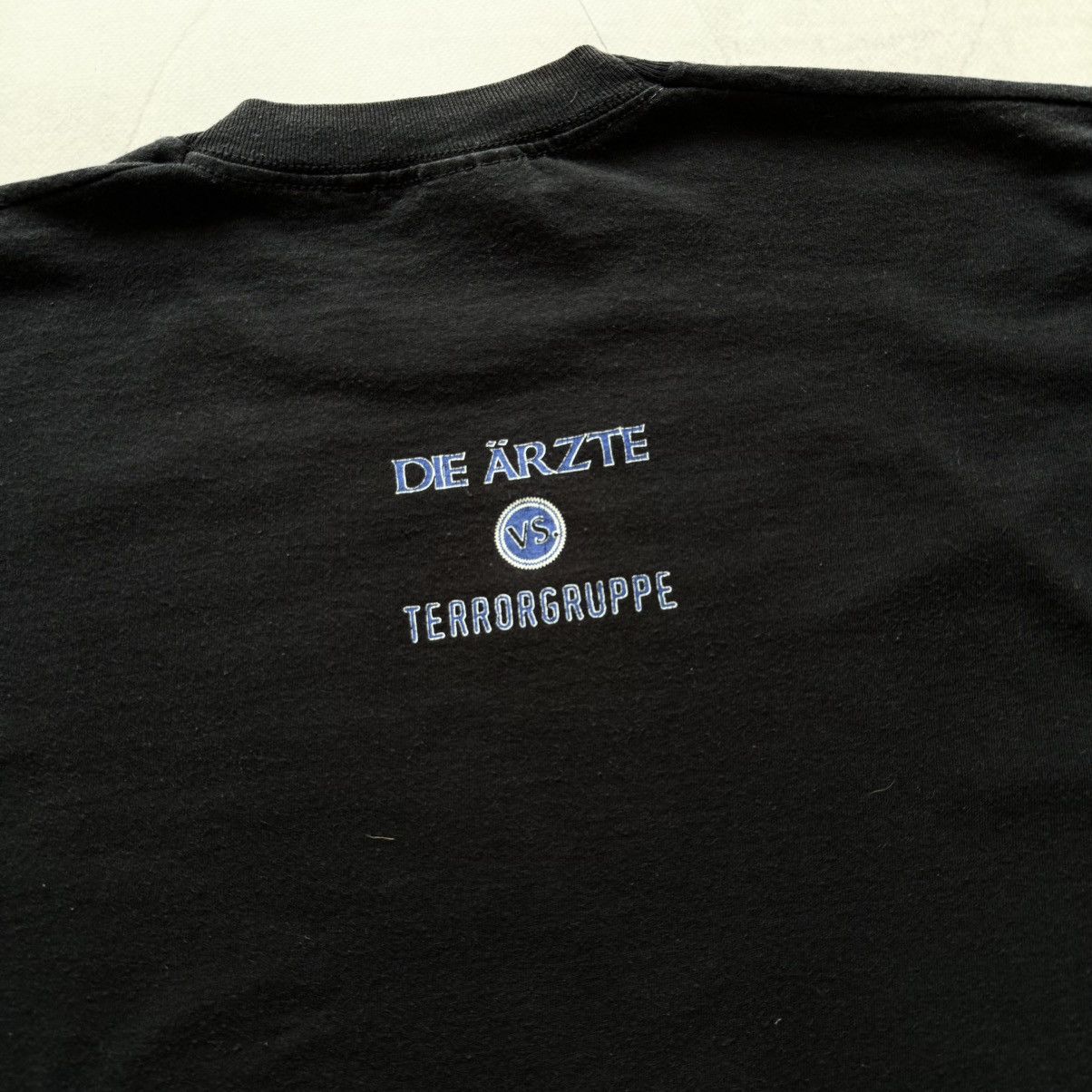 Band Tees 1996 Die Arzte VS Terrorgruppe Rockgiganten Promo T-shirt Size US XL / EU 56 / 4 - 6 Thumbnail