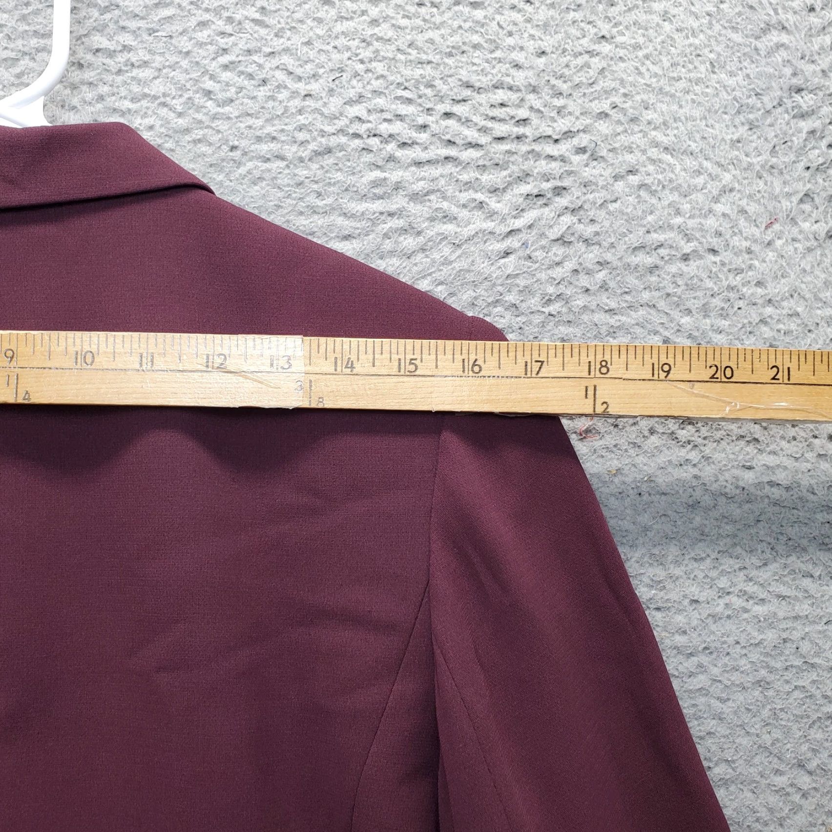 Vintage Laura Scott 2 Piece Set Womens 8P Burgundy Notch Lapel Double Breasted Formal Shirt (Jacket) Skirt Set Womens 8P Burgundy Formal Size US 8 / IT 38 - 5 Thumbnail