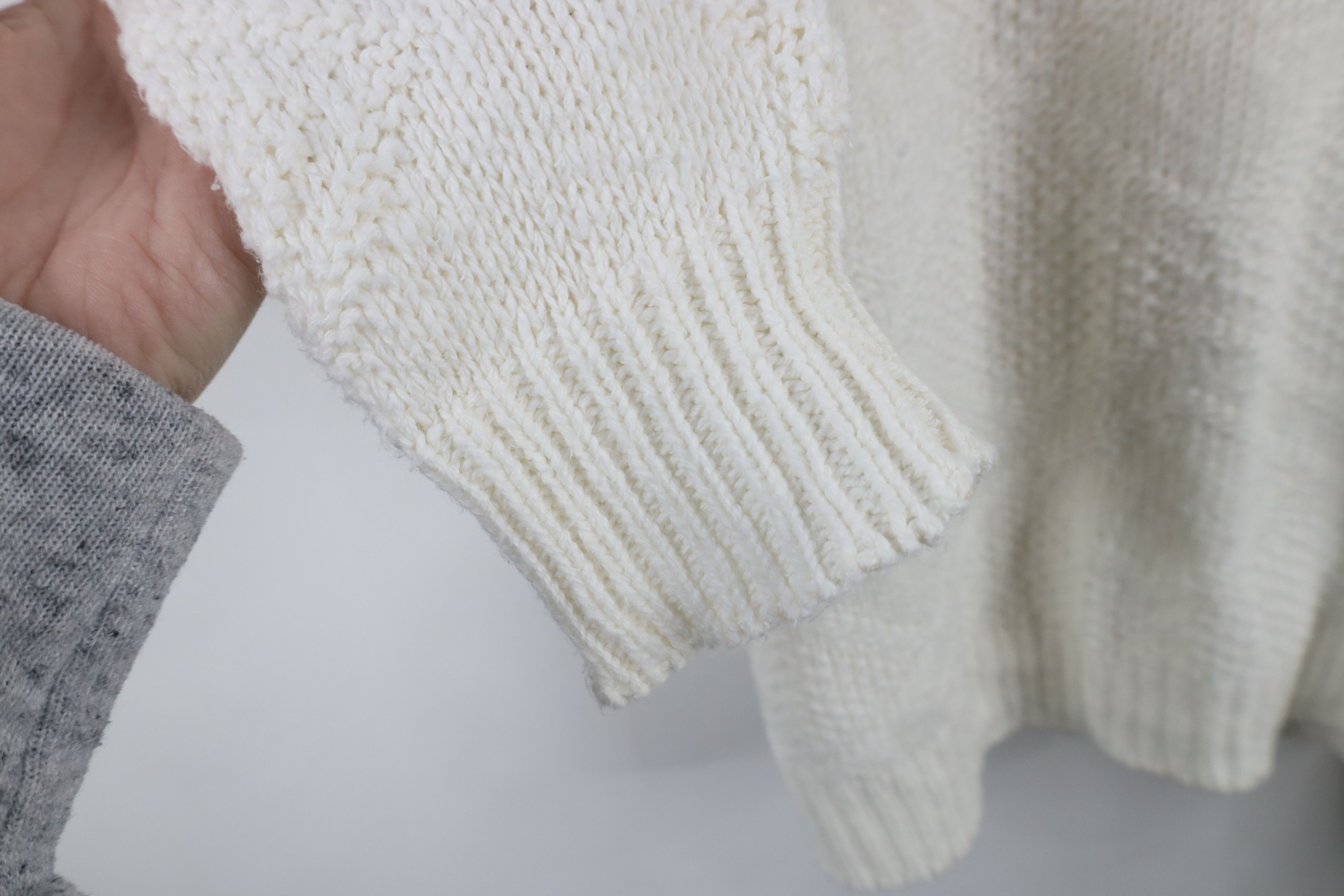 Vintage Vintage 90s Streetwear Knit Crewneck Sweater White USA Size US XL / EU 56 / 4 - 5 Thumbnail