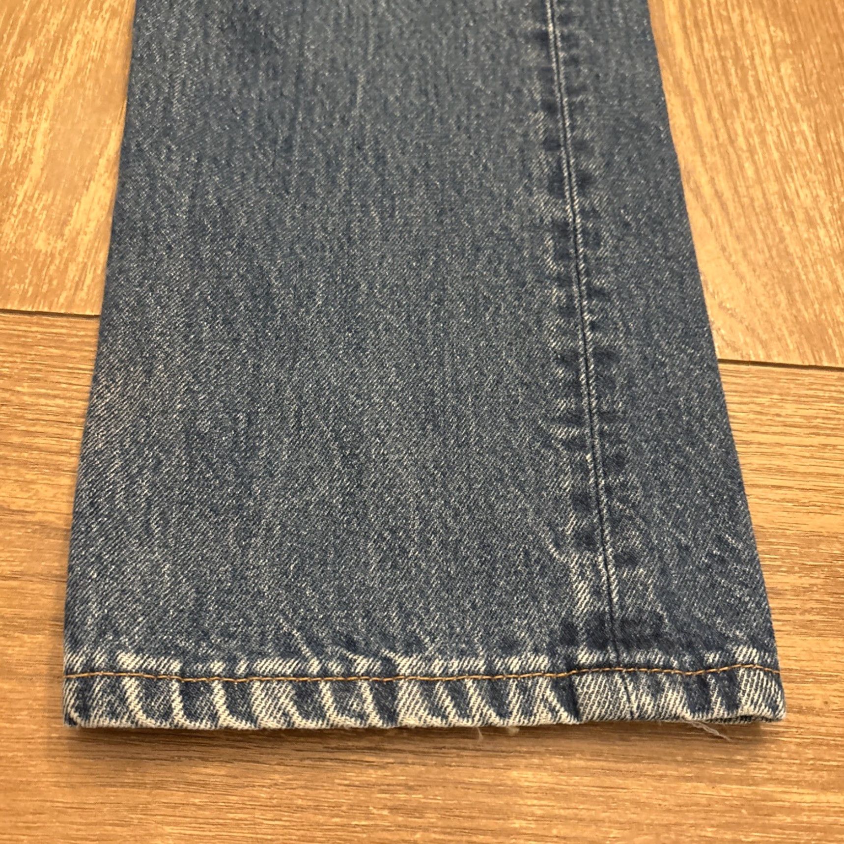 Levi's VINTAGE Levi's 501 Jeans Men 33x34 Straight Button Fly Dark Wash 90s Mens Size US 33 - 2 Thumbnail