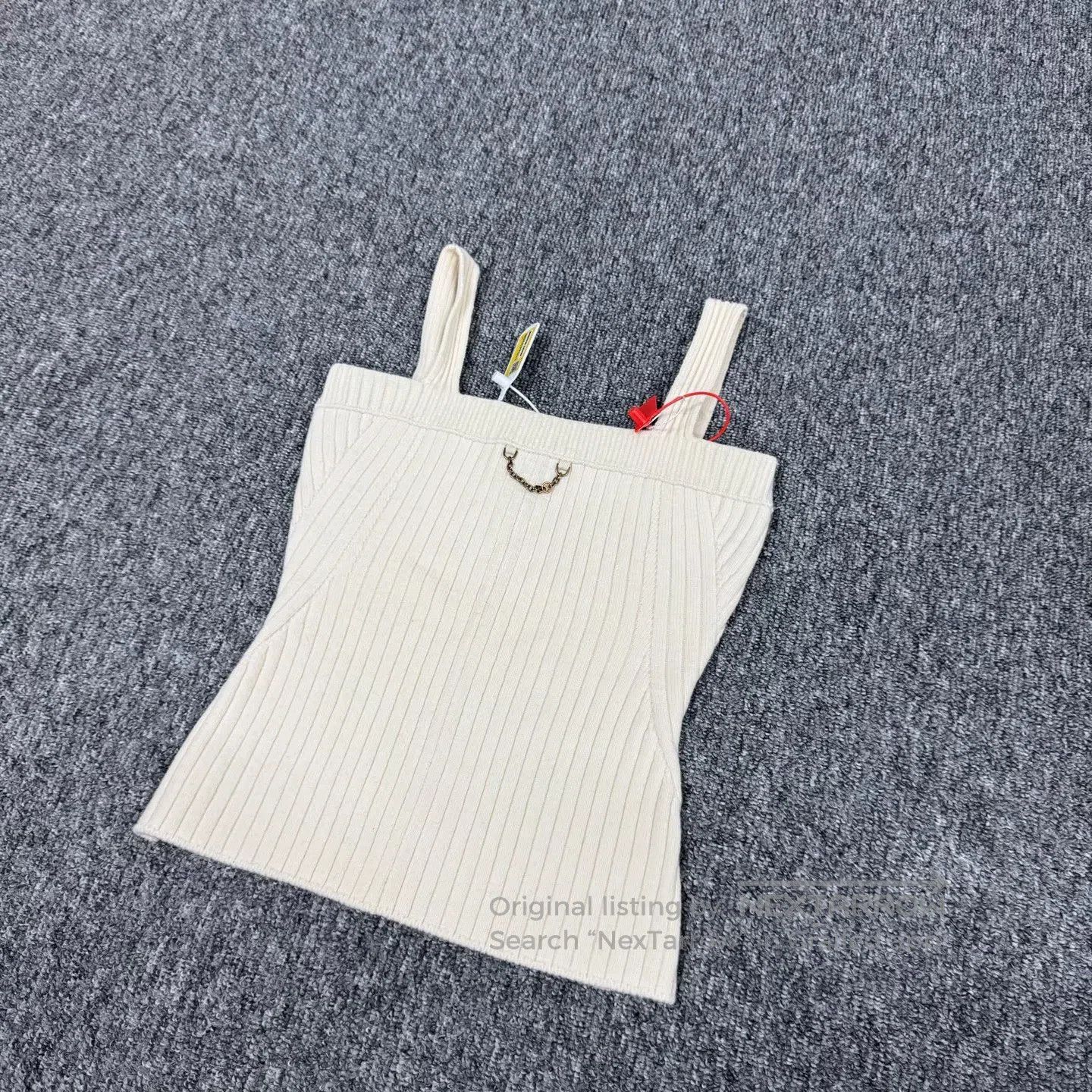 Louis Vuitton Louis Vuitton Wool and cashmere blend vest with strap desi Size XS / US 0-2 / IT 36-38 - 4 Thumbnail