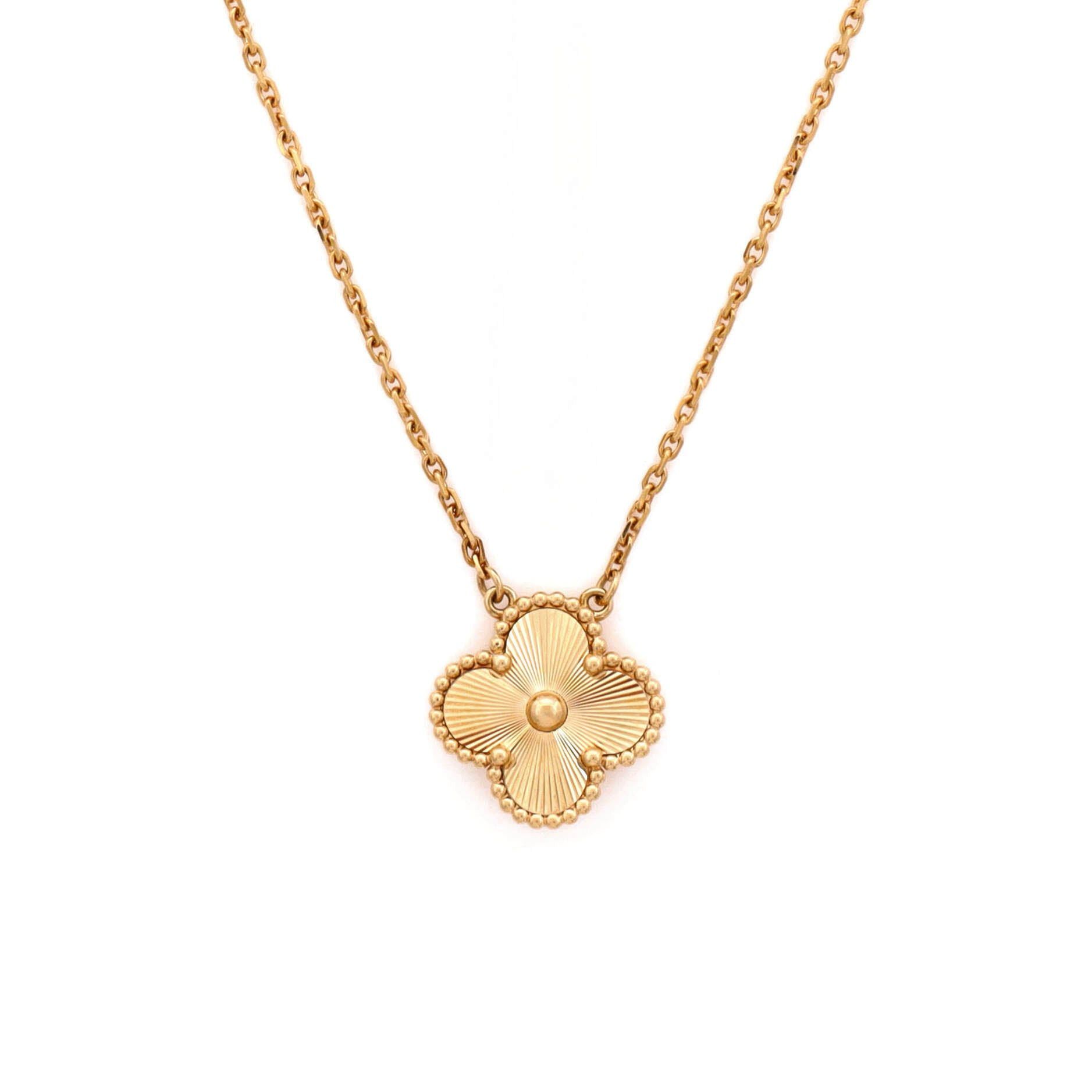 Van Cleef & Arpels Vintage Alhambra Pendant Necklace Size ONE SIZE - 1 Thumbnail