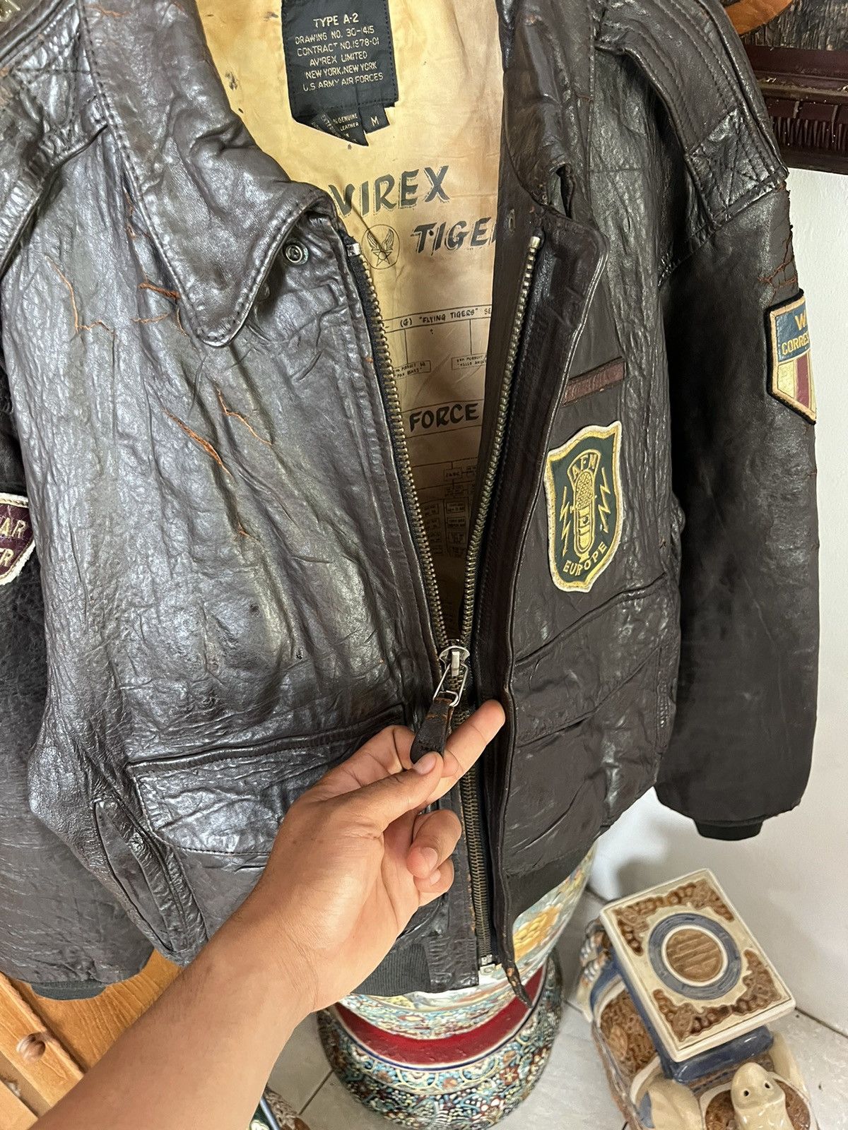 Avirex SUPER RARE! 1987 Avirex A-2 WW II Photograph Leather Jacket Size US M / EU 48-50 / 2 - 9 Thumbnail