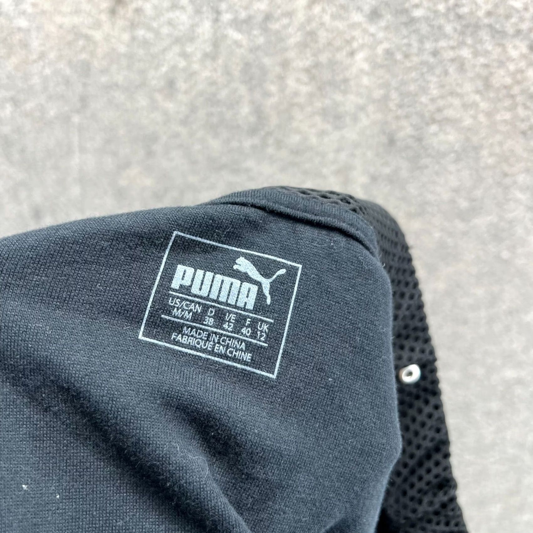 Puma VINTAGE Puma Sweater Women Medium Black Full Zip Cotton Fleece Round Neck Jacket Vtg Size M / US 6-8 / IT 42-44 - 3 Thumbnail