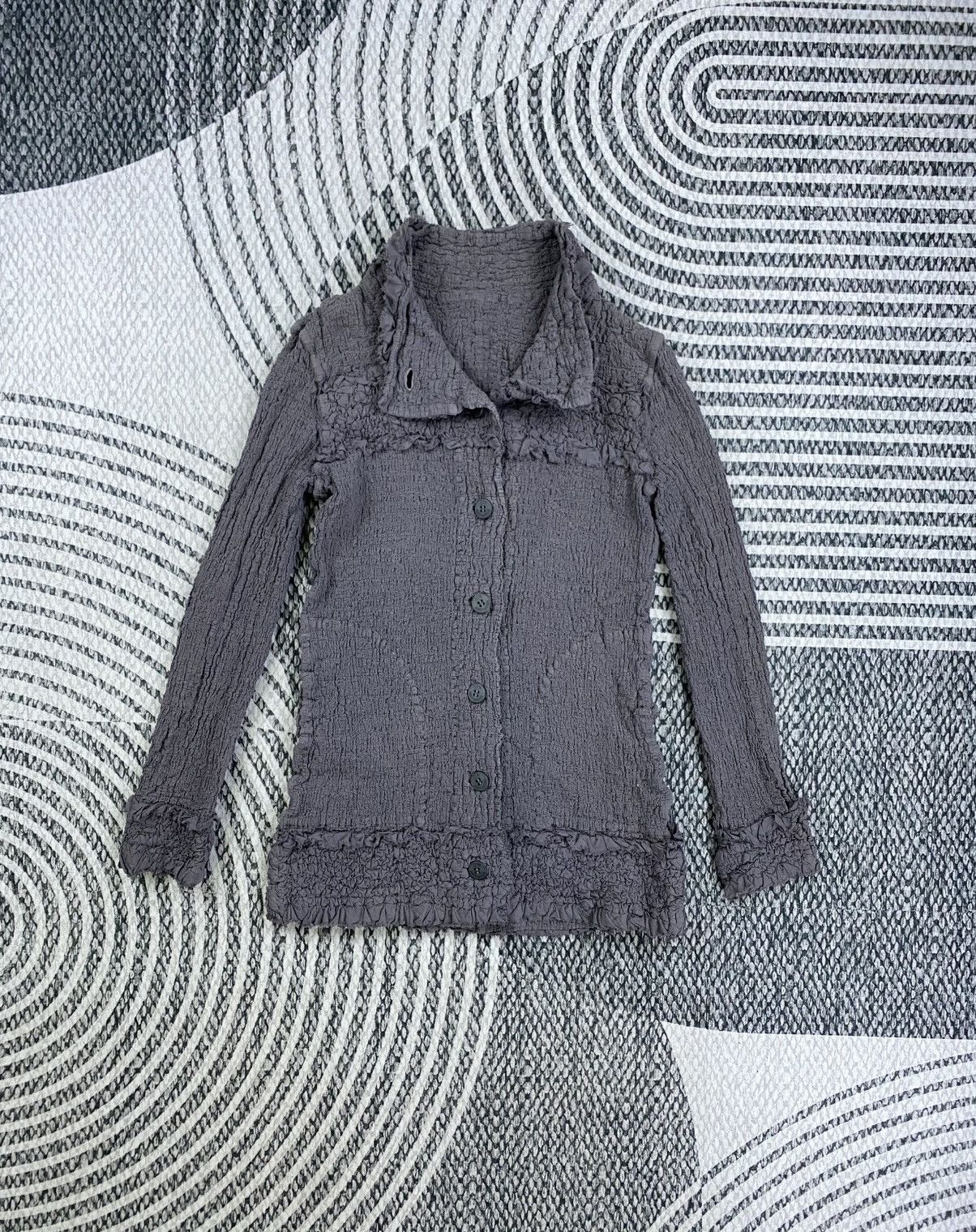 Issey Miyake Vintage Issey Miyake Cauliflower Pleats Button Jacket Size M / US 6-8 / IT 42-44 - 5 Thumbnail