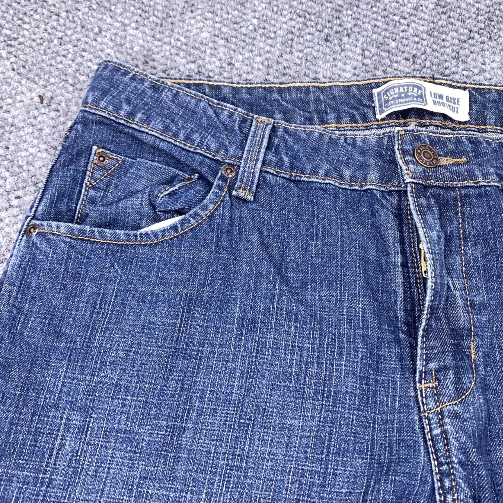 Vintage Signature Levi Strauss Jeans Women 14 Long Blue Low Rise Bootcut Stretch Denim Size 36" / US 14 / IT 50 - 3 Thumbnail