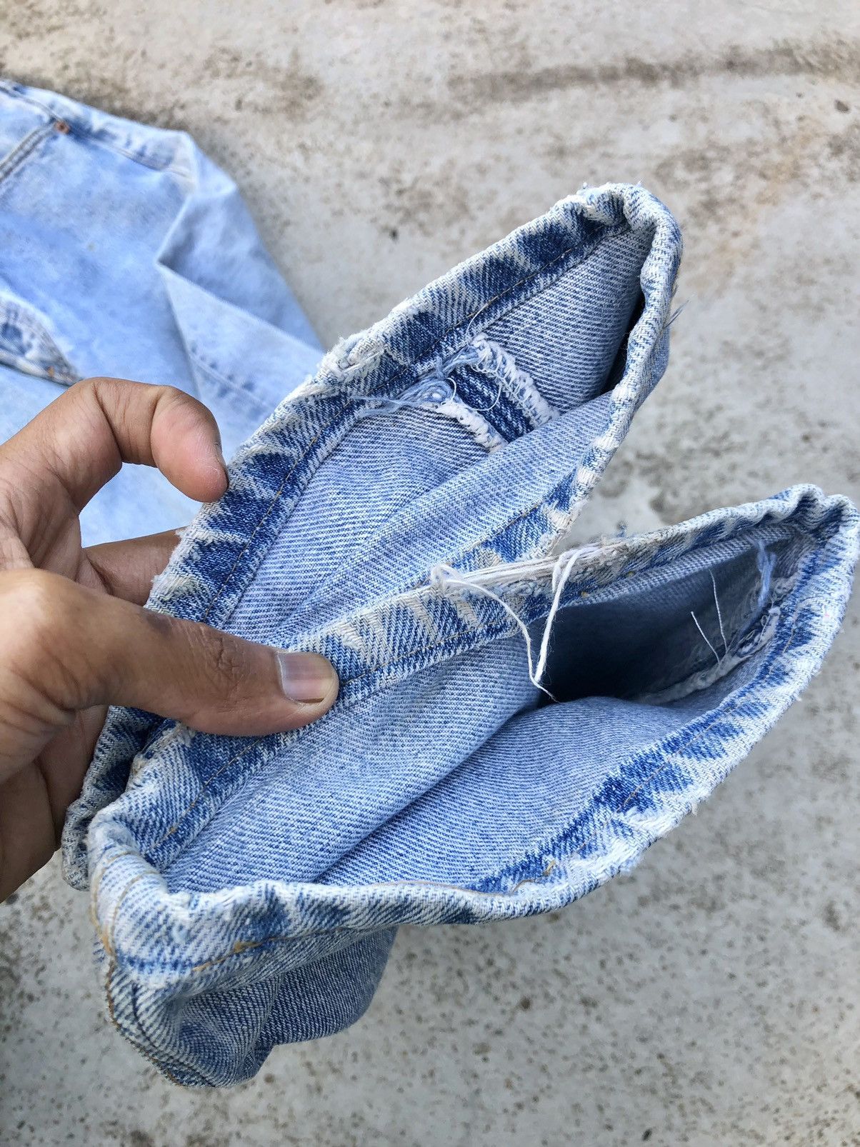 Levi's VINTAGE LEVIS 501 90s DISTRESSED DENIM Size US 30 / EU 46 - 8 Thumbnail