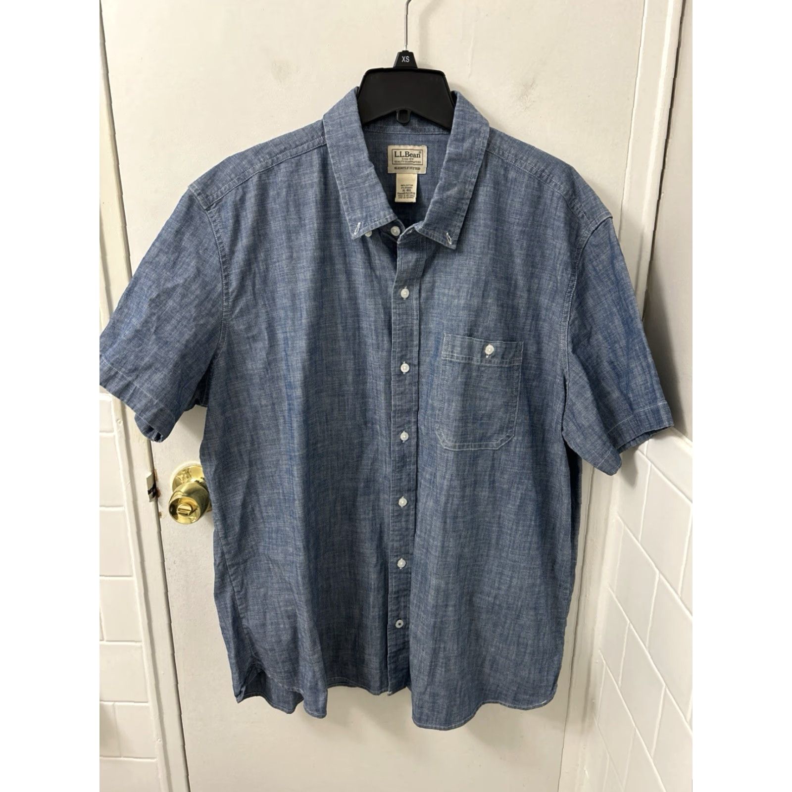 Vintage L.L. Bean Chambray Shirt Mens XL Blue Slim Button-Down Short Sleeve with Pocket Size US XL / EU 56 / 4 - 2 Thumbnail