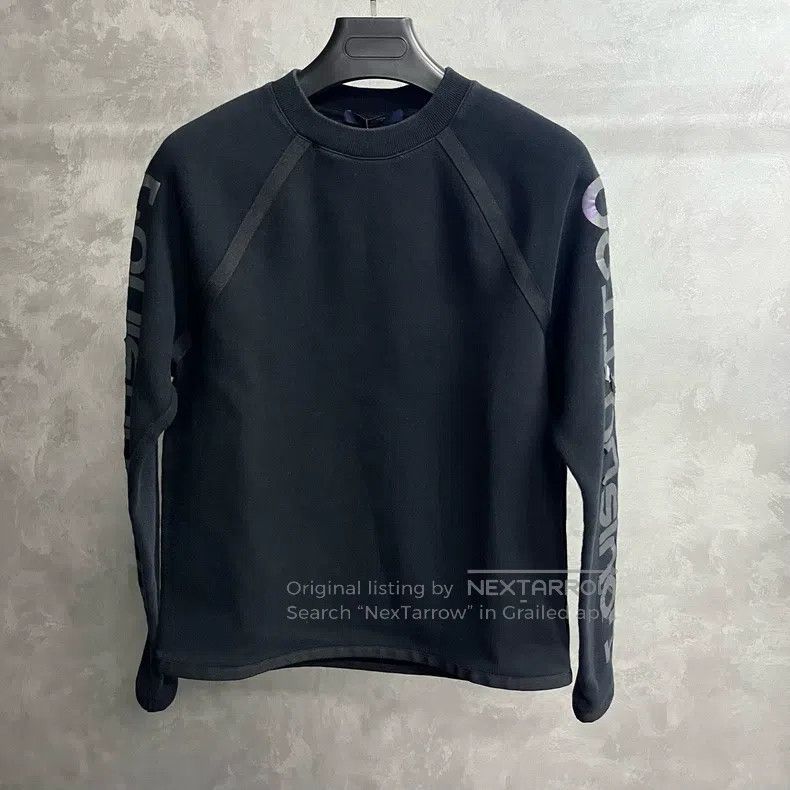 Louis Vuitton Louis Vuitton Classic Black Solid Arm Logo Crew Neck Long Size US L / EU 52-54 / 3 - 1 Thumbnail