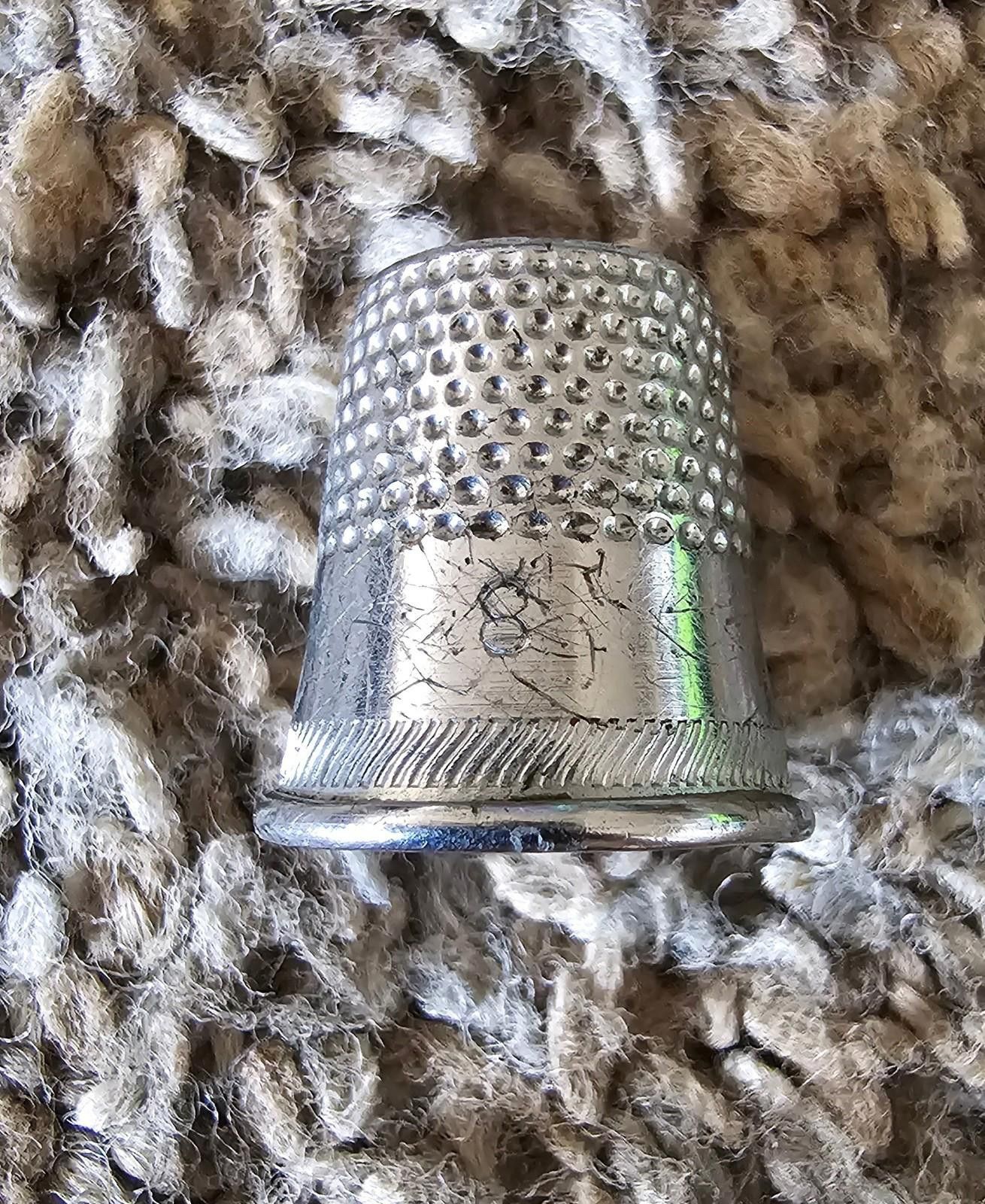 Designer Vintage Germany Dimpled Design Thimble Metal Marked Size 8 Size ONE SIZE - 1 Thumbnail