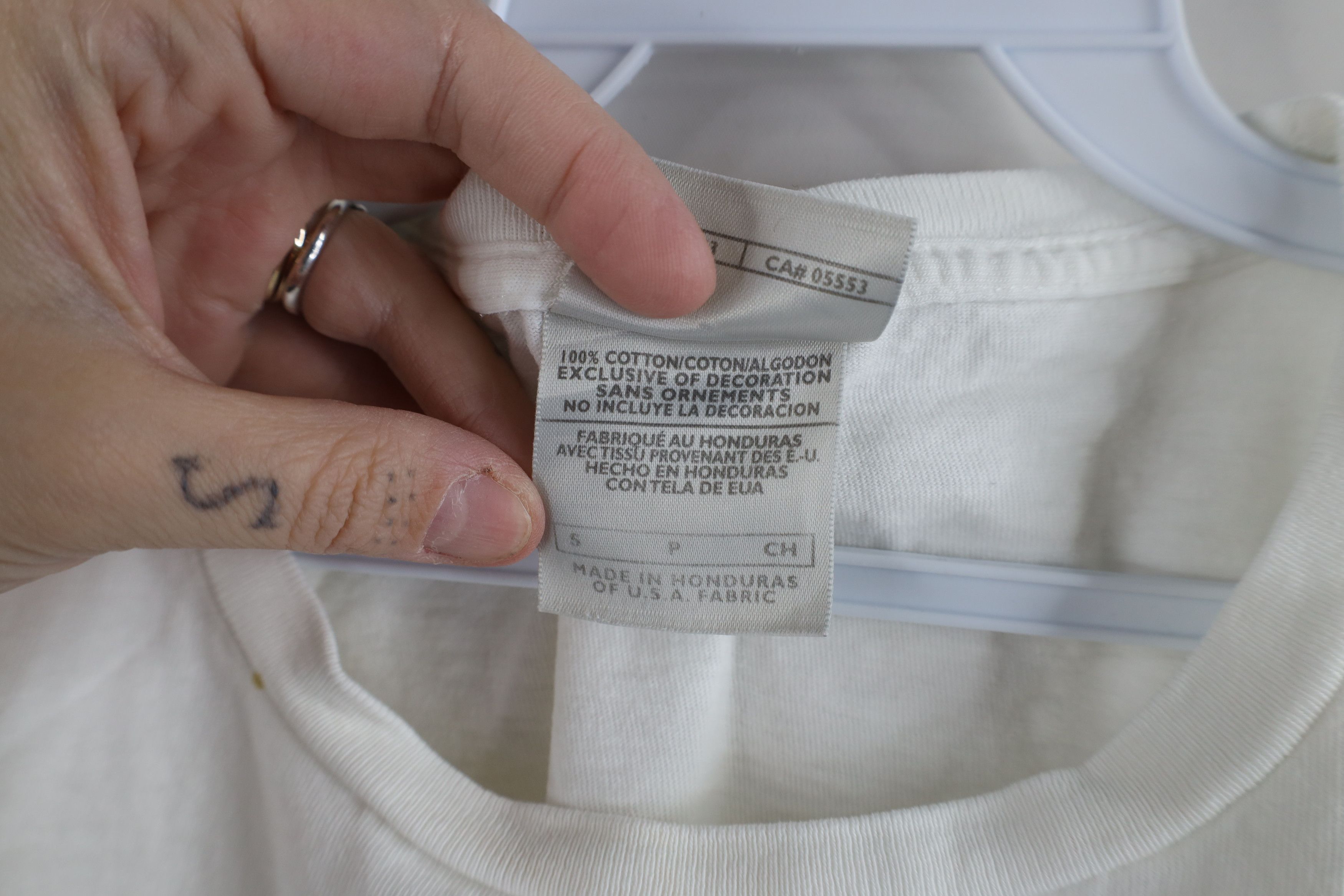 Nike × Vintage Vintage 90s Y2K Nike Scott Center Swoosh T-Shirt White Size S / US 4 / IT 40 - 8 Thumbnail