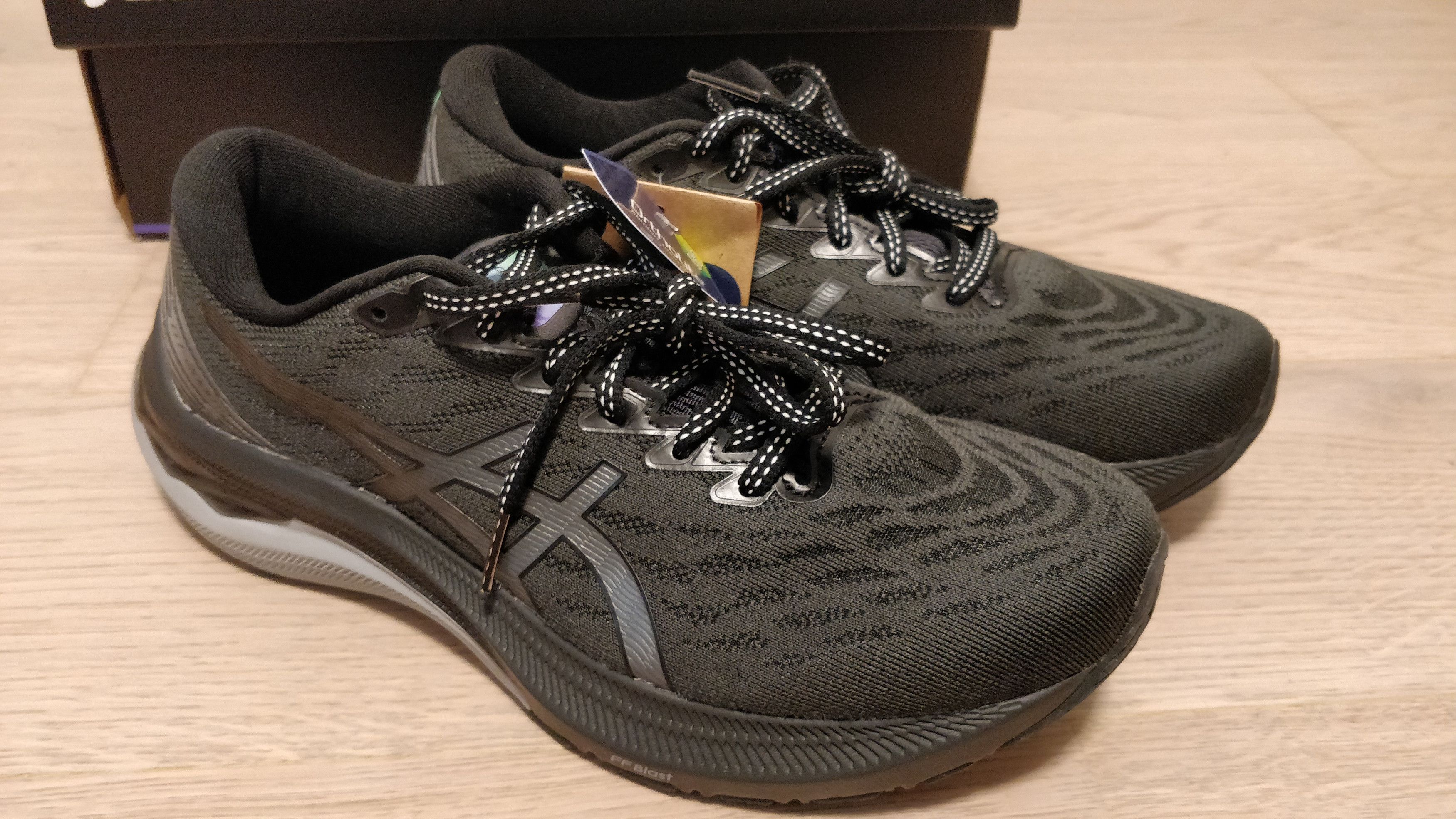 Asics Asics GT-2000 11 x Solana shoe Limited Edition Dark Mode 