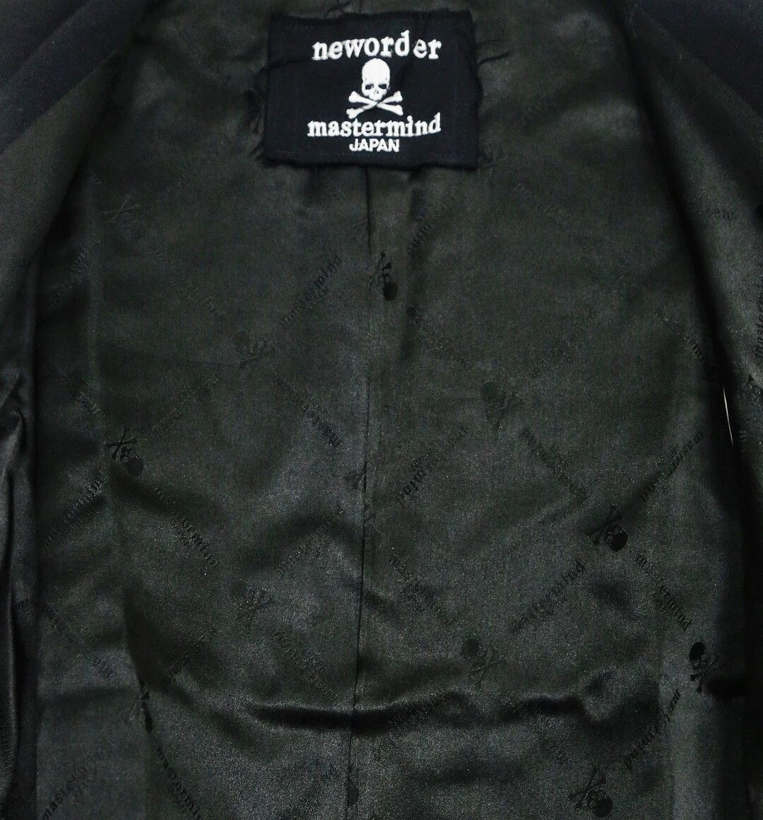 Mastermind Japan mmj full back skull crystal vest mmj trim wool silk inner Size US XS / EU 42 / 0 - 8 Thumbnail