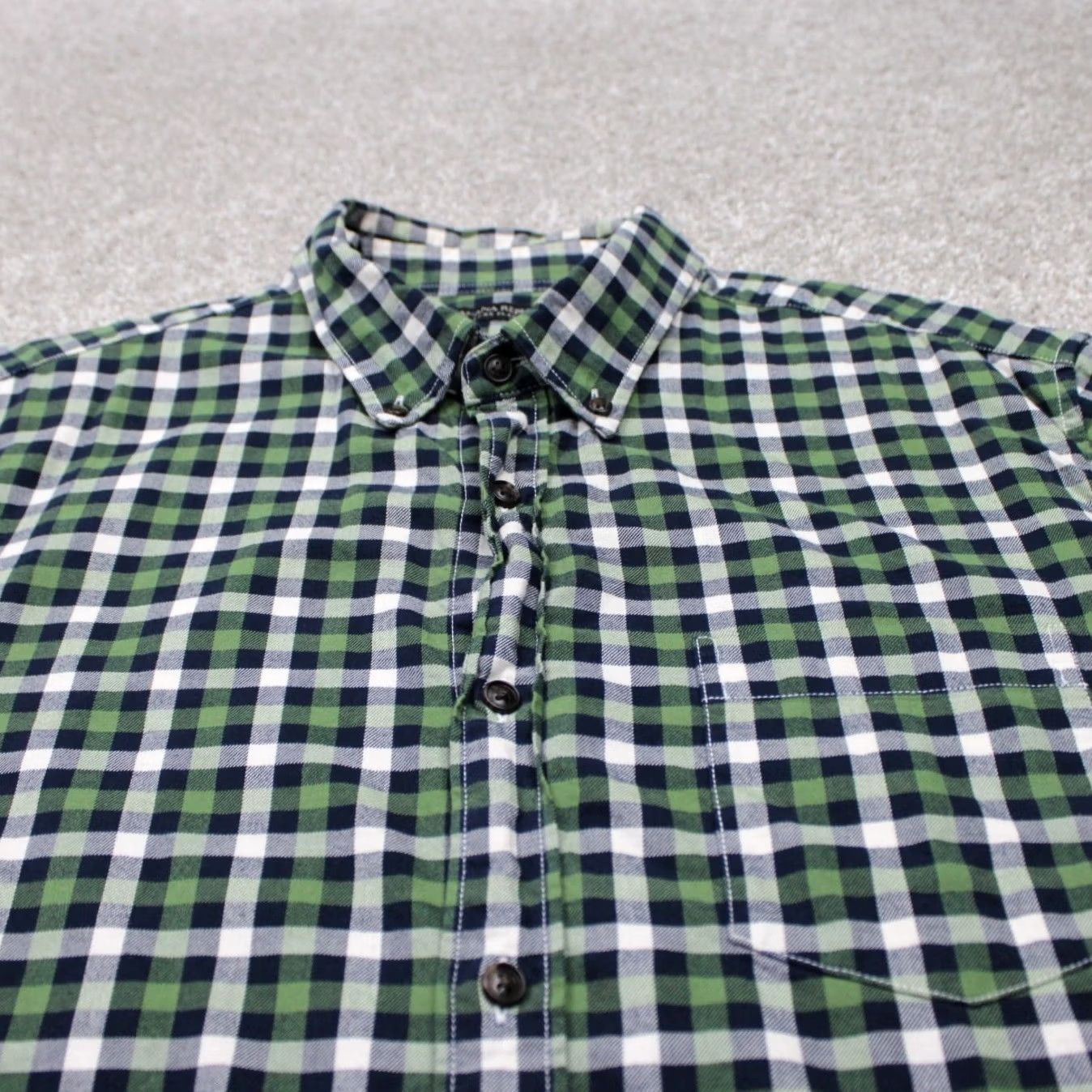Banana Republic Banana Republic Luxe Flannel Shirt Mens Large Green/Black Camden Fit Cotton L/S Size US L / EU 52-54 / 3 - 5 Thumbnail