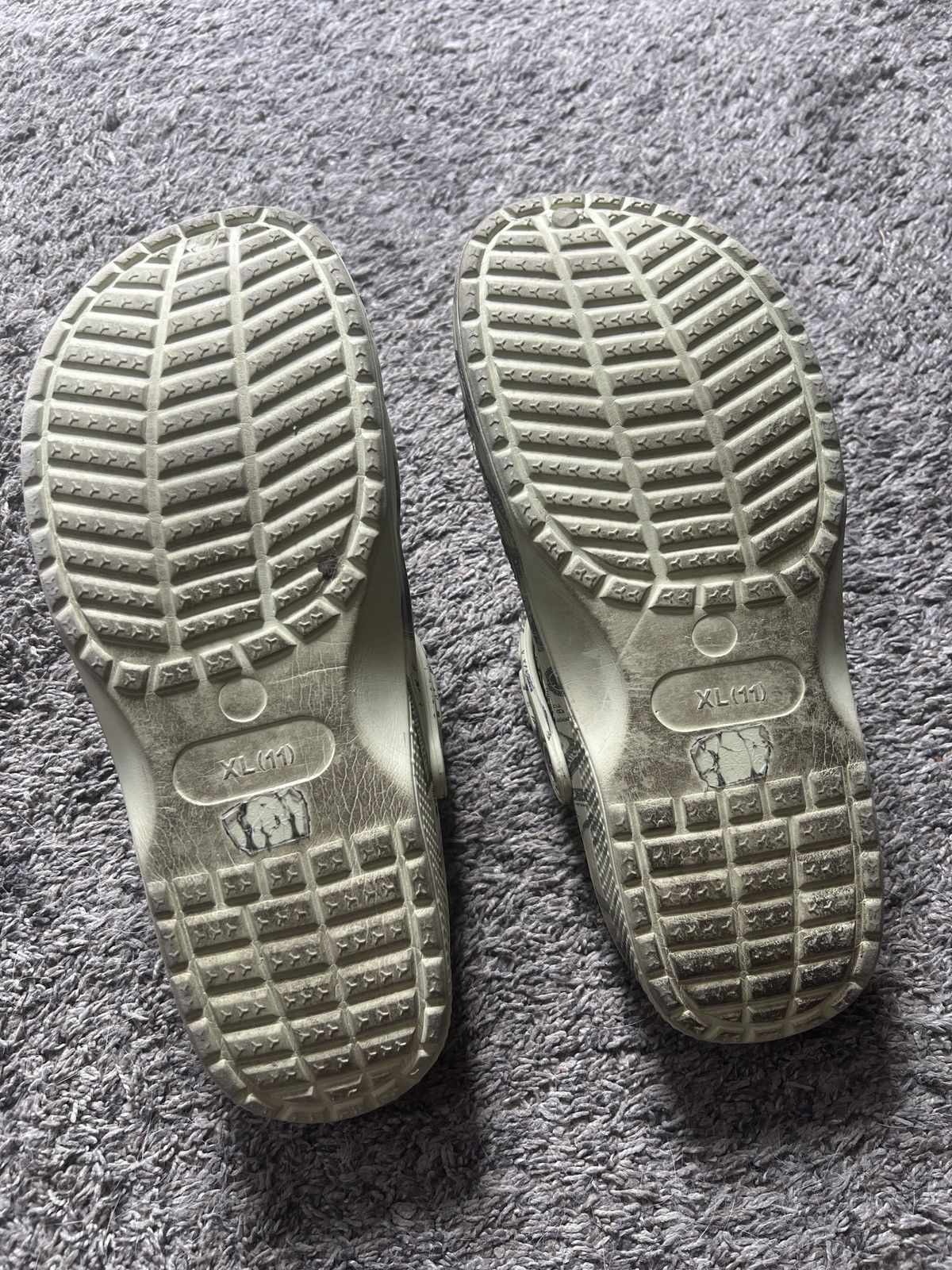 Hypebeast Hundred Dollar Bill All-Over Clogs Size US 11 / EU 44 - 4 Thumbnail