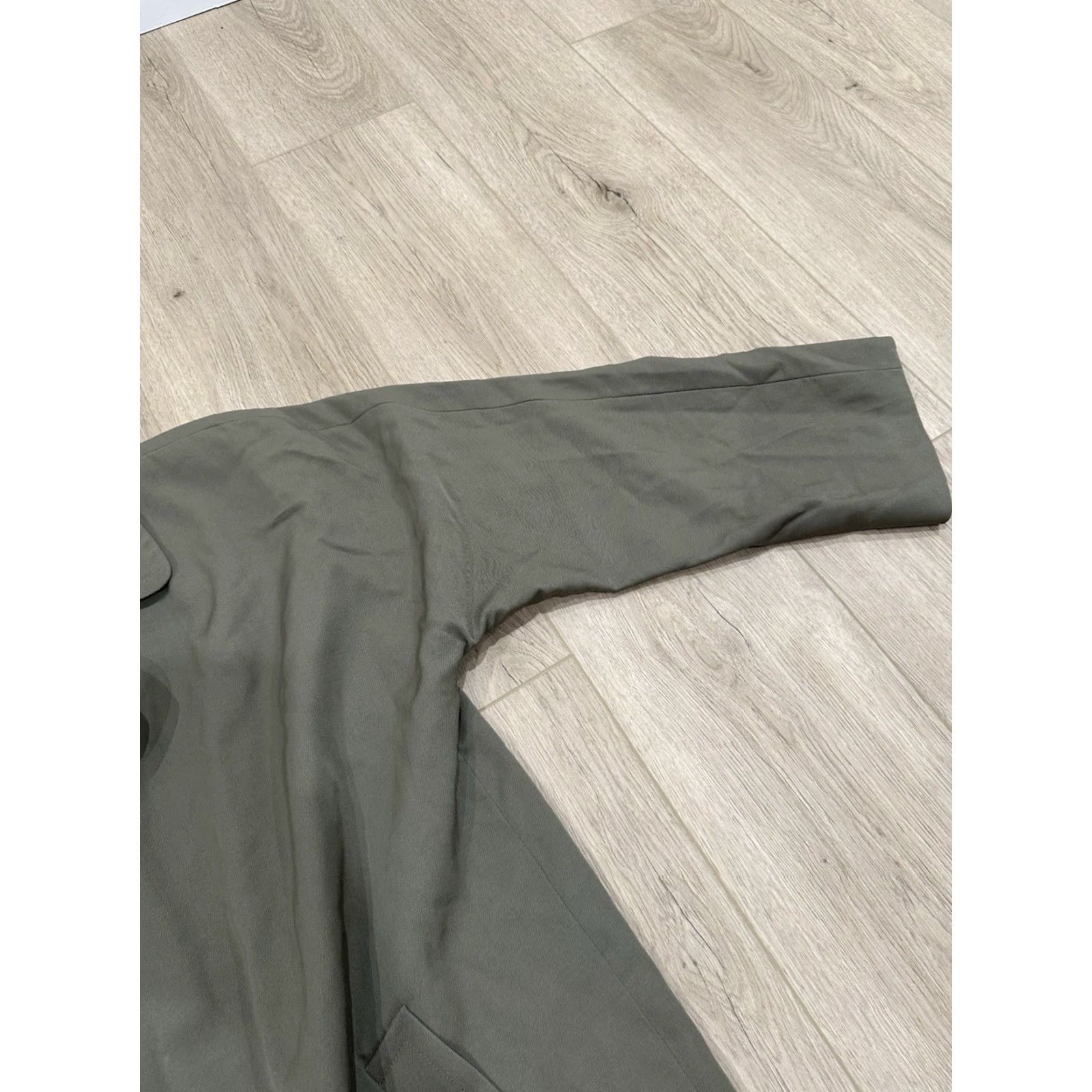 Aquascutum VINTAGE Aquascutum Trench Coat Women Green Belted Long Wool Jacket 10 Regular Beige Size L / US 10 / IT 46 - 7 Thumbnail