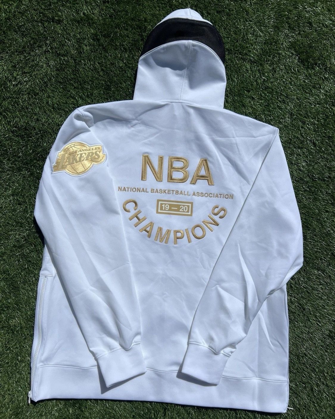 Nike LOS ANGELES LAKERS SHOWTIME "TROPHY RING BANNER" 2020 Size US XL / EU 56 / 4 - 12 Thumbnail