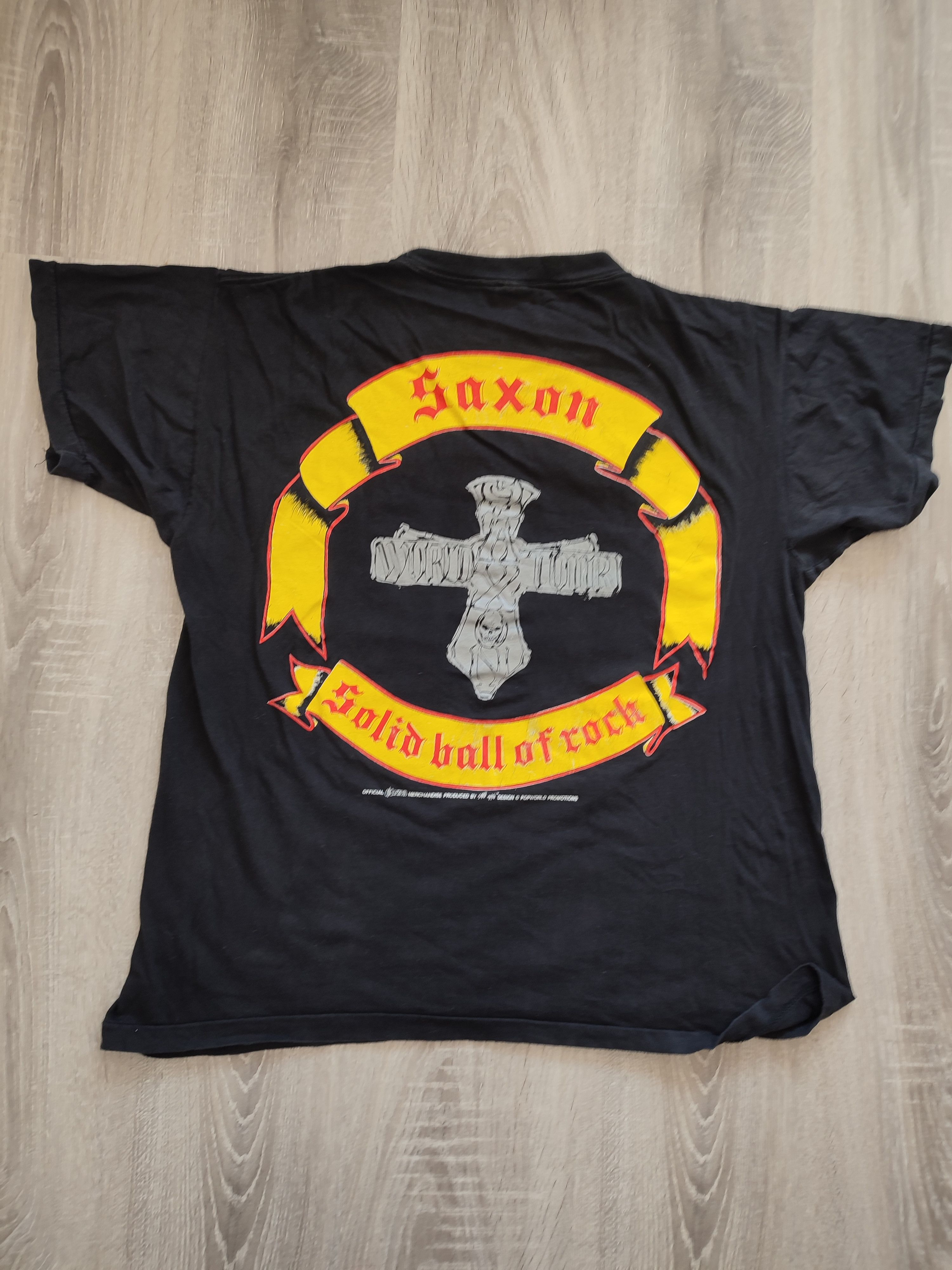 Vintage Vintage Saxon Solid Ball Of Rock t shirt size L Size US L / EU 52-54 / 3 - 8 Thumbnail
