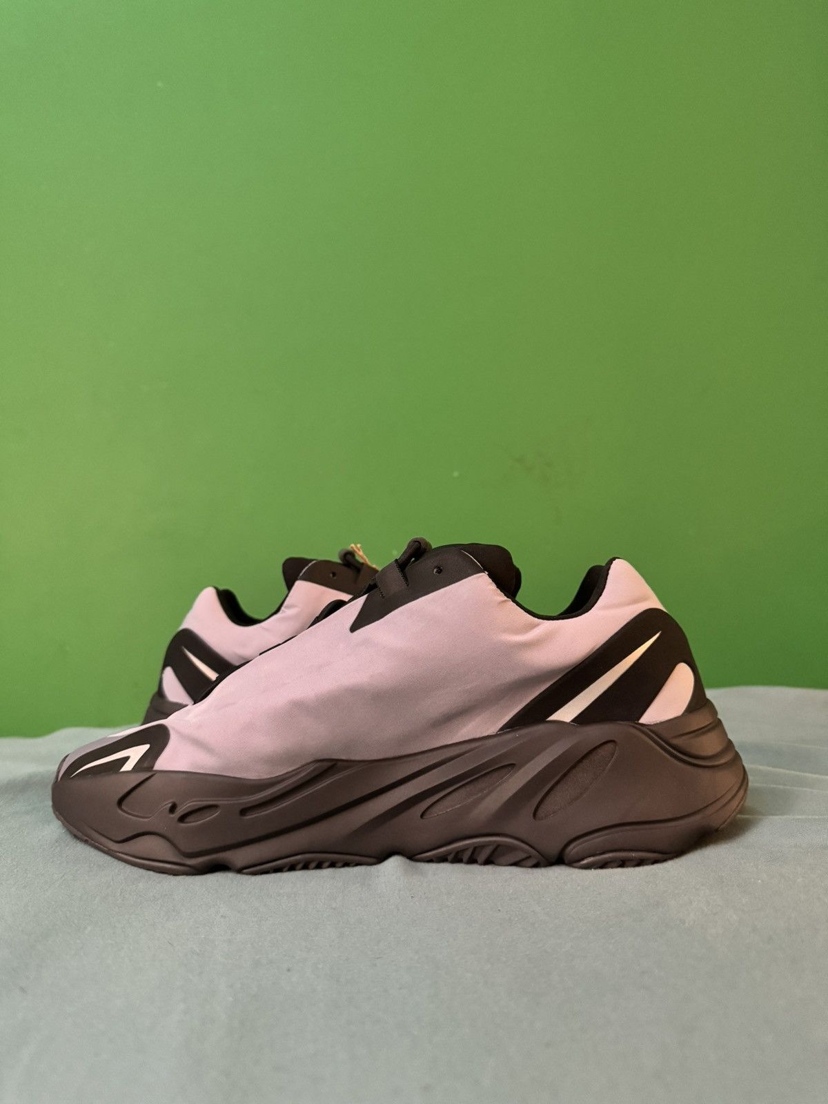 Adidas Adidas Yeezy 700 MNVN Geode 2022 Size US 11 / EU 44 - 3 Thumbnail