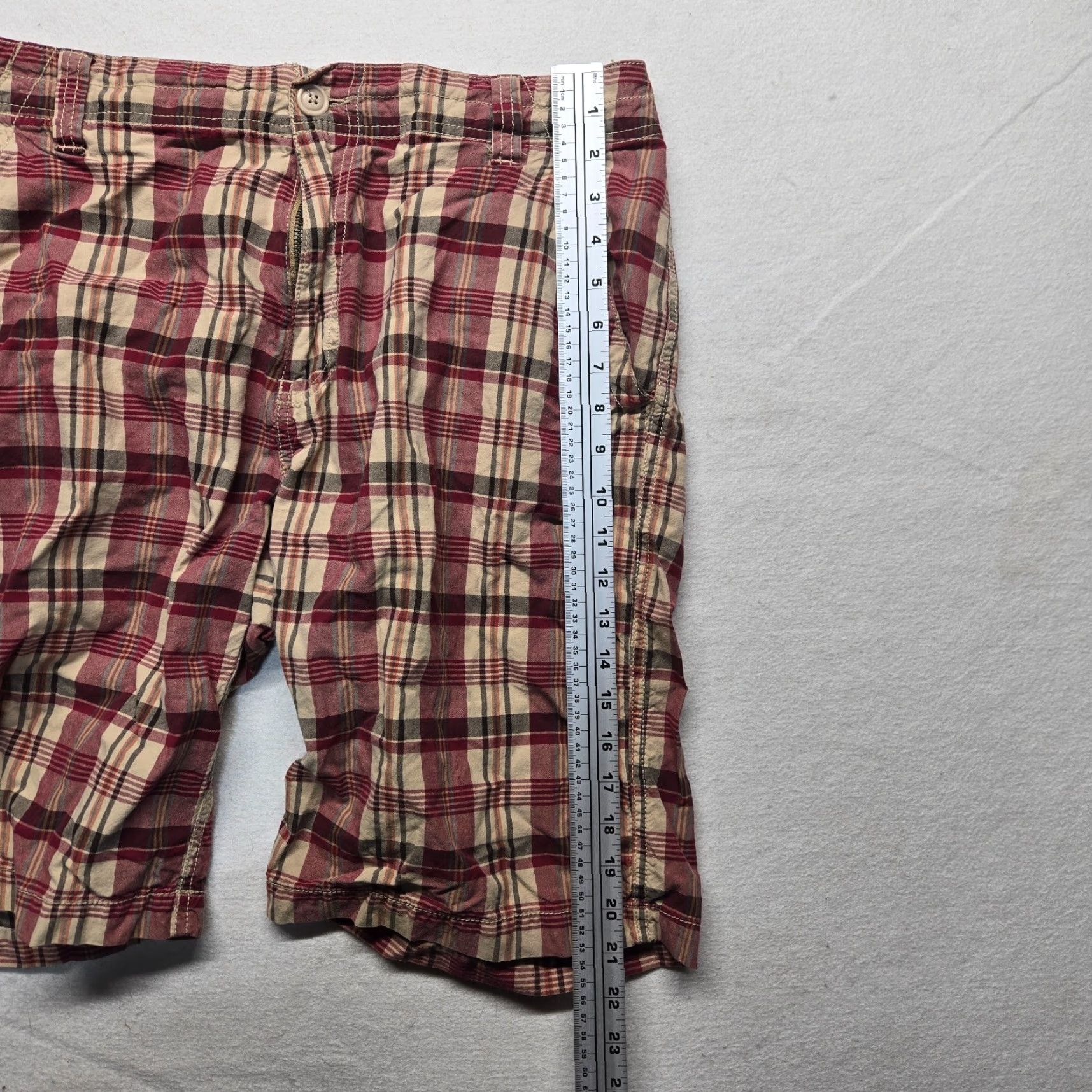 Vintage Aeropostale Shorts Adult Men's Size 34 Red & Beige Plaid Chino 100% Cotton Size US 34 / EU 50 - 4 Thumbnail