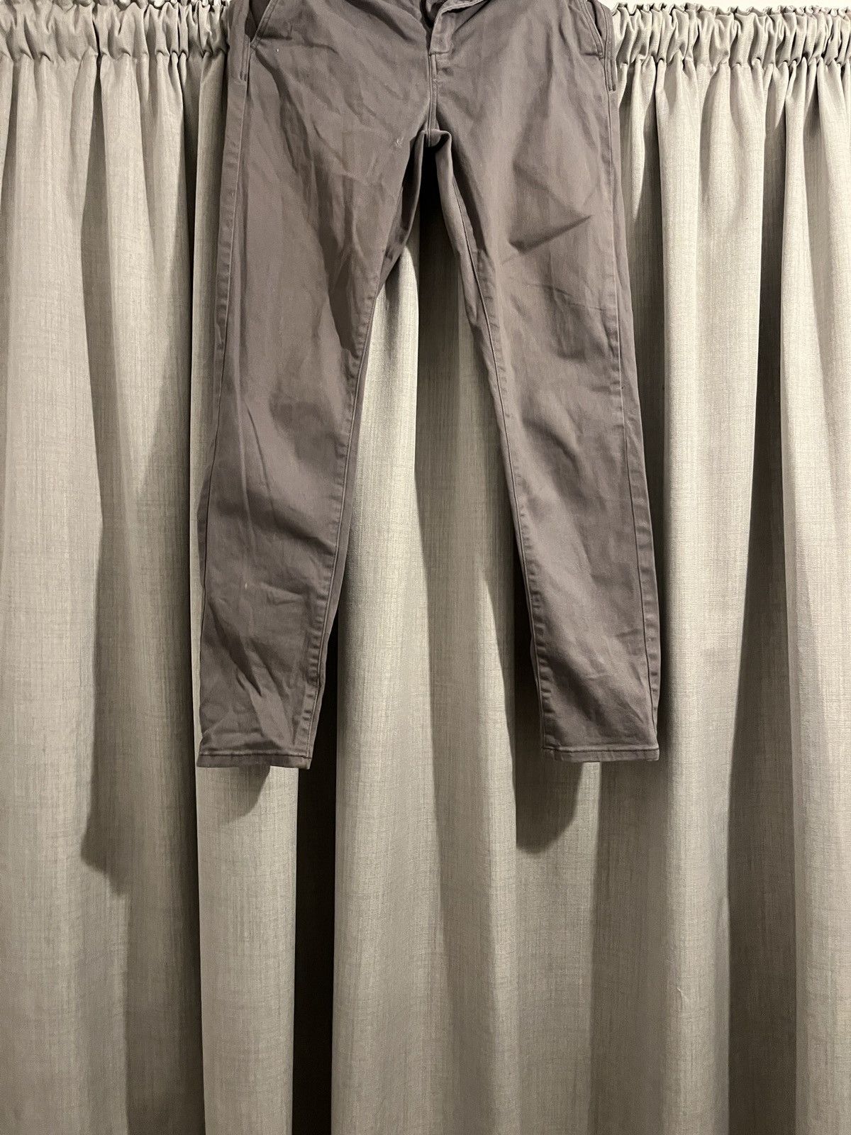 H&M Grey jeans Size US 30 / EU 46 - 2 Thumbnail