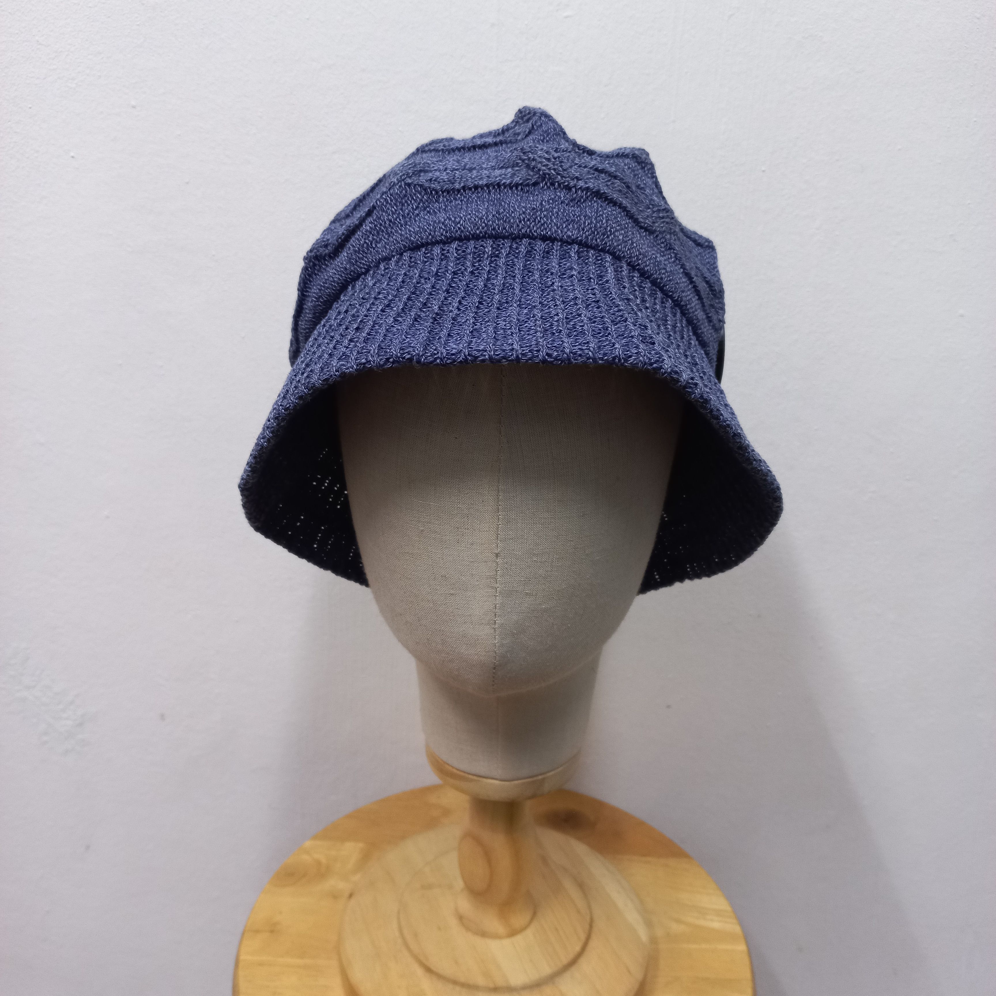 Vivienne Westwood 💥Vintage vivienne westwood orb logo visor knit hat Size ONE SIZE - 3 Thumbnail