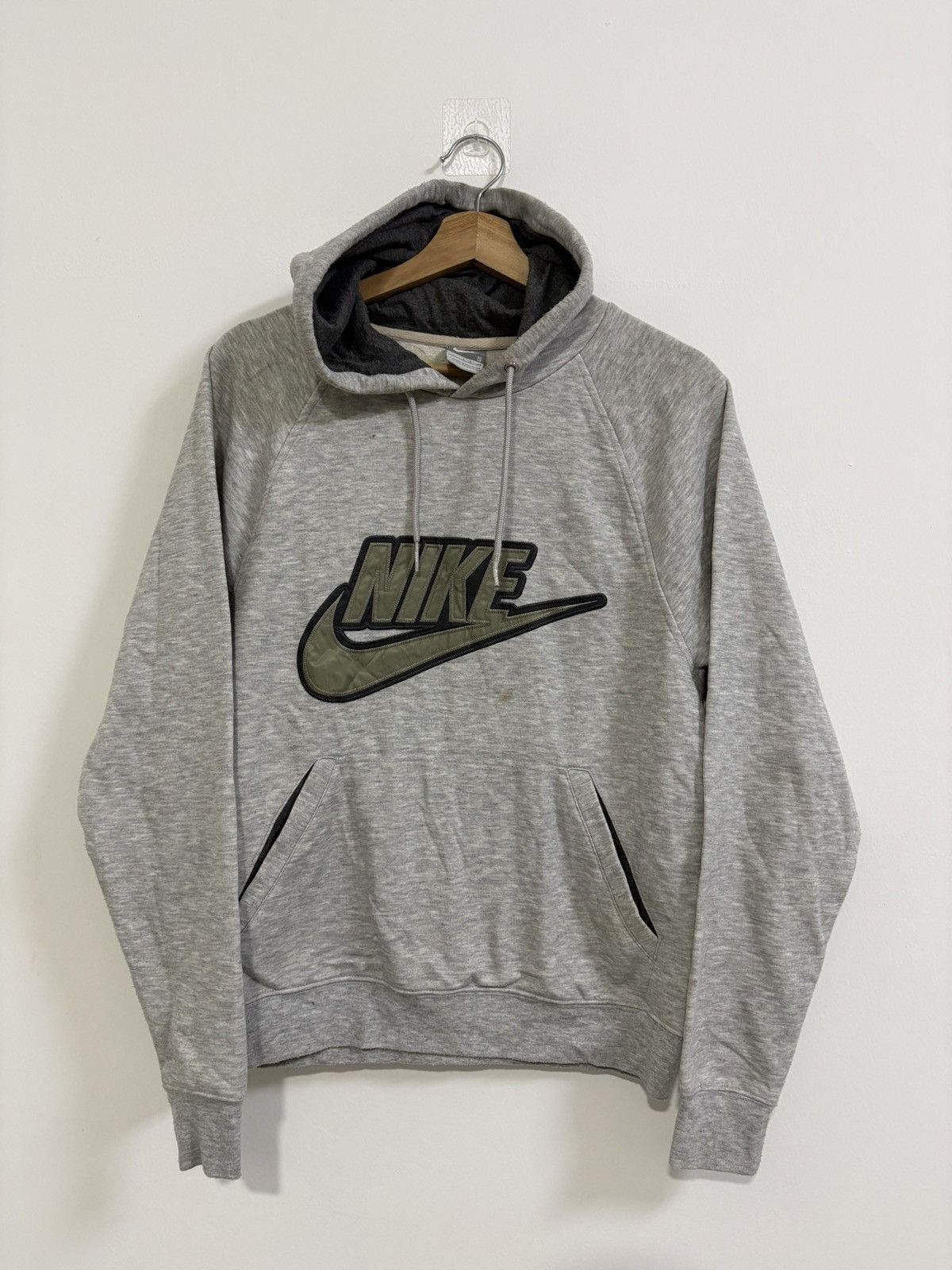 Nike Vintage Y2K Nike grey pullover hoodie Size US M / EU 48-50 / 2 - 1 Thumbnail
