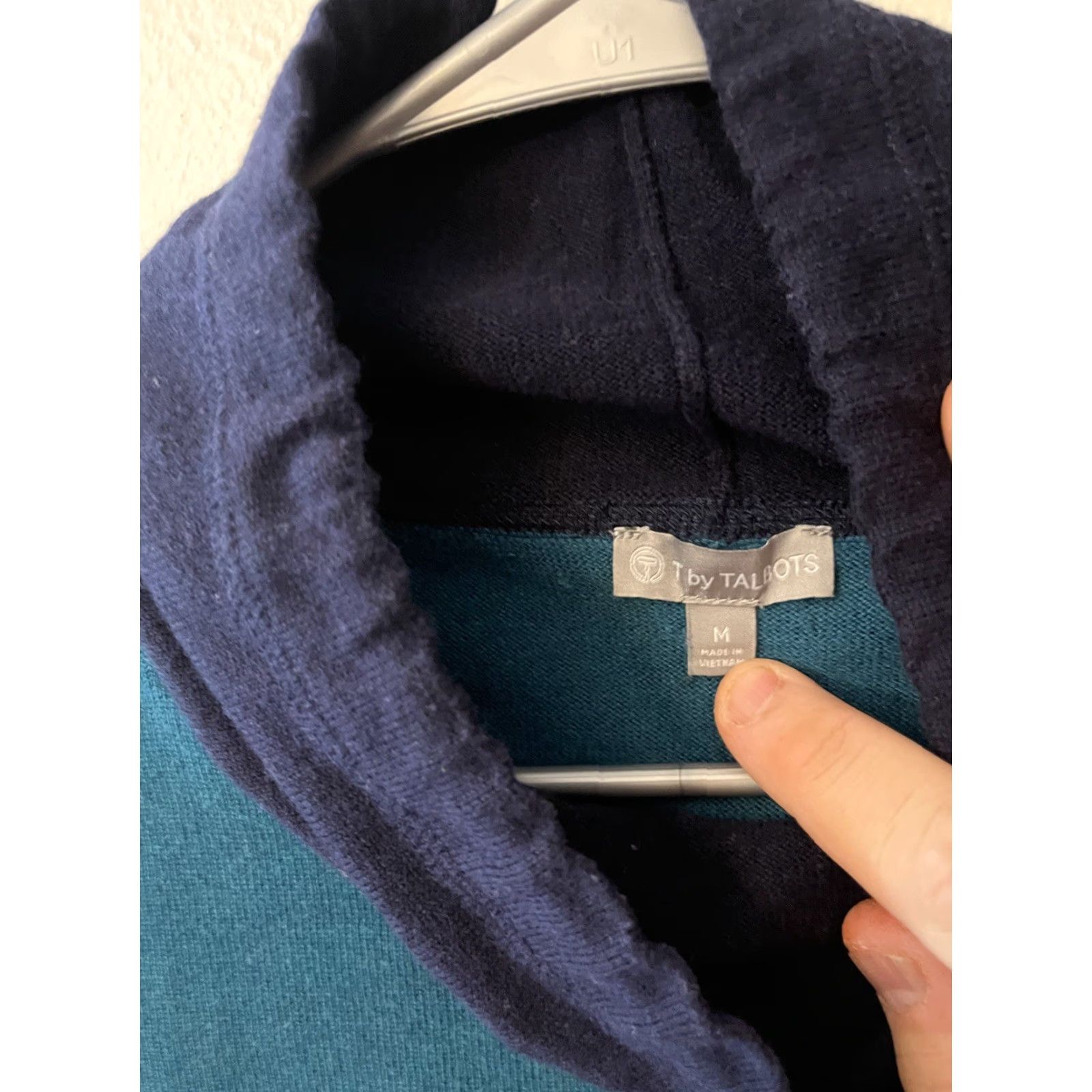 Talbots Talbots Teal Sweater Pullover w/ White Sleeves Size M Womens Size Medium Size M / US 6-8 / IT 42-44 - 2 Thumbnail