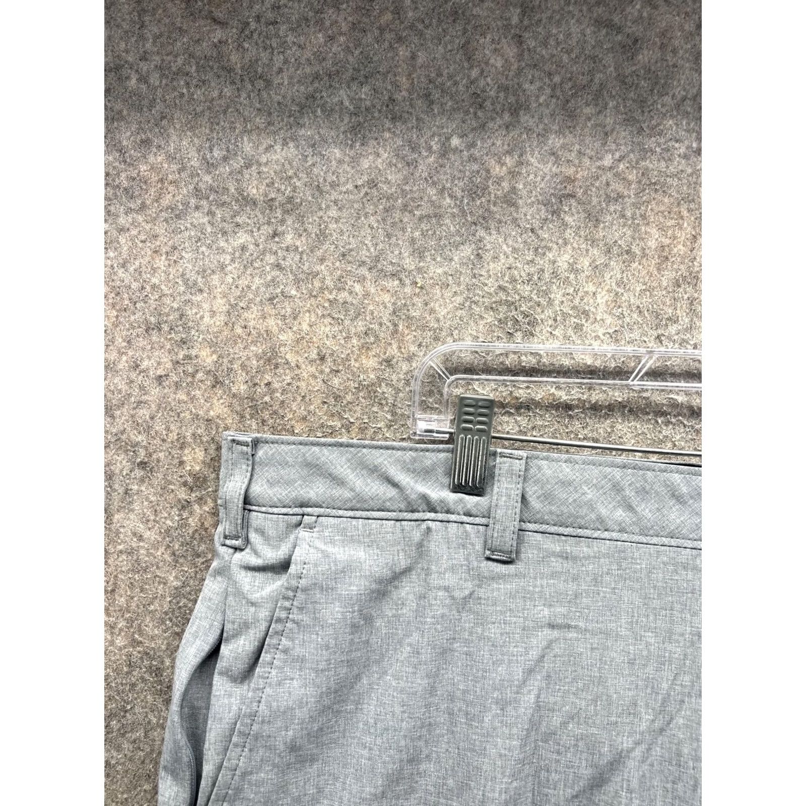 Izod IZOD Gray Chino Shorts Men 40 Flat Front Microfiber Stretch Casual Travel Summer Size US 40 / EU 56 - 7 Thumbnail