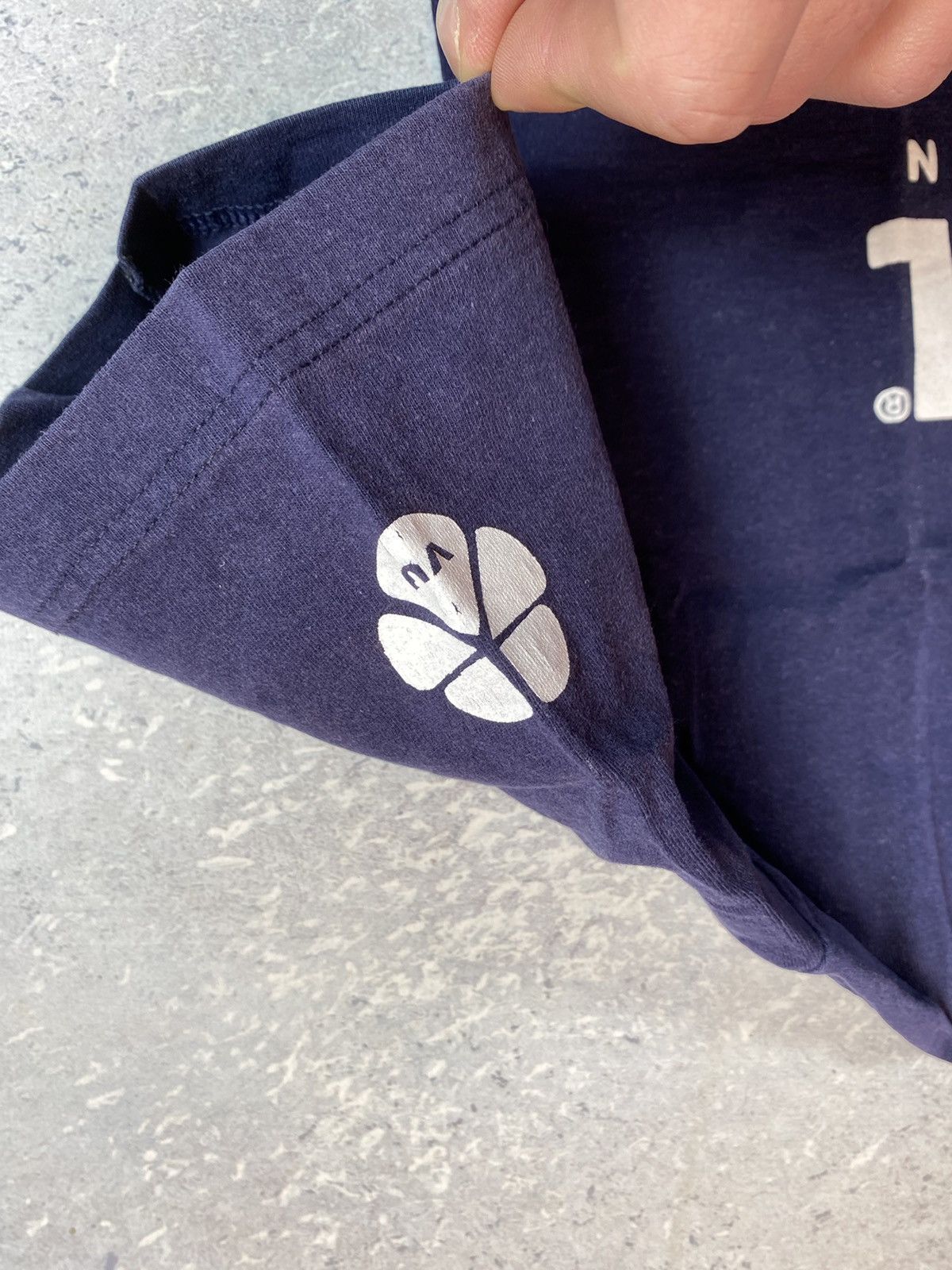 Diesel × Japanese Brand × Vintage Vintage Diesel Men’s Blue T-shirt With Big Centre Logo Size US S / EU 44-46 / 1 - 4 Thumbnail