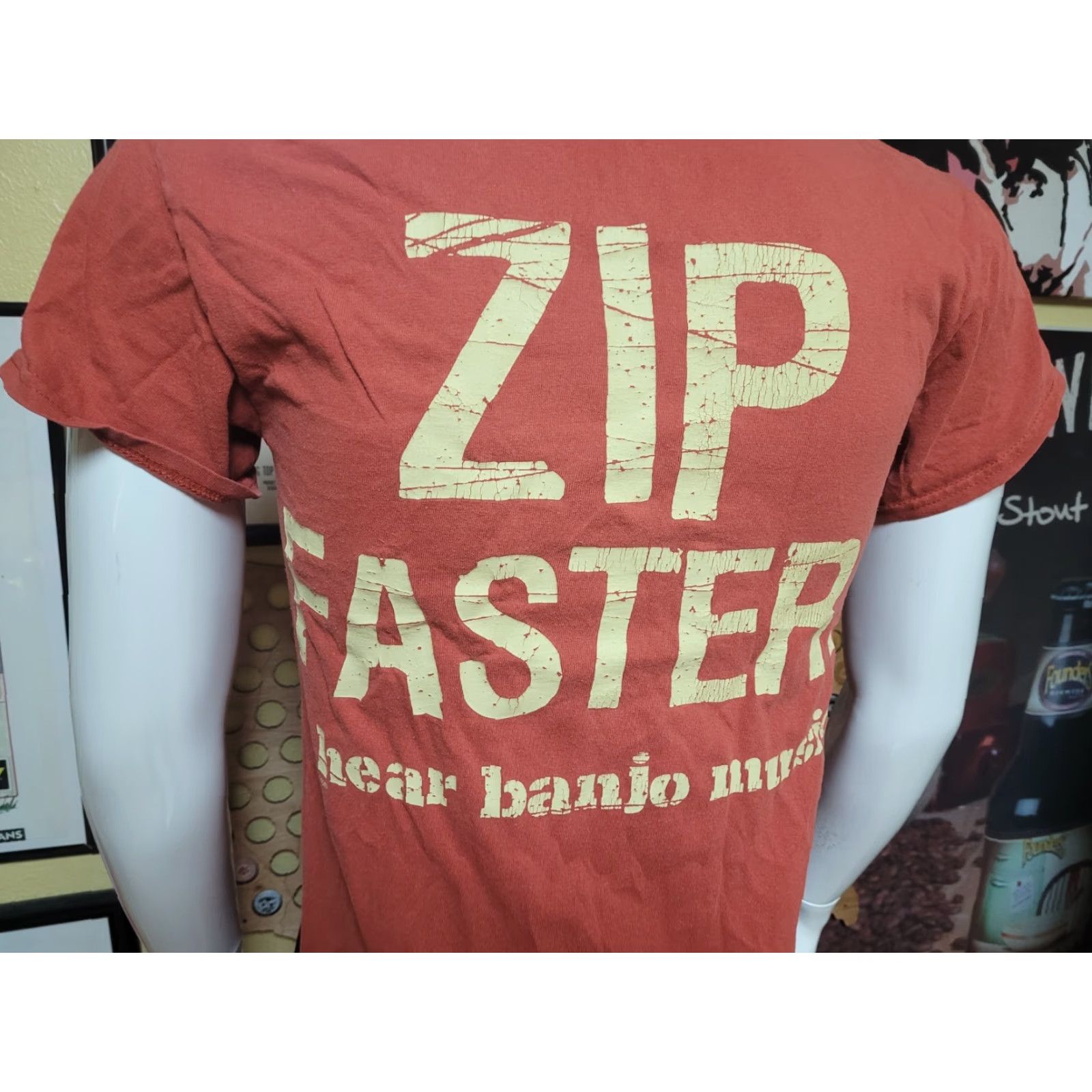 Gildan VINTAGE Zip Faster I Hear Banjo Music T Shirt Small Gildan Men Orange Short Sleeve Crew Neck 100% Cotton Graphic Tee Size US S / EU 44-46 / 1 - 4 Thumbnail