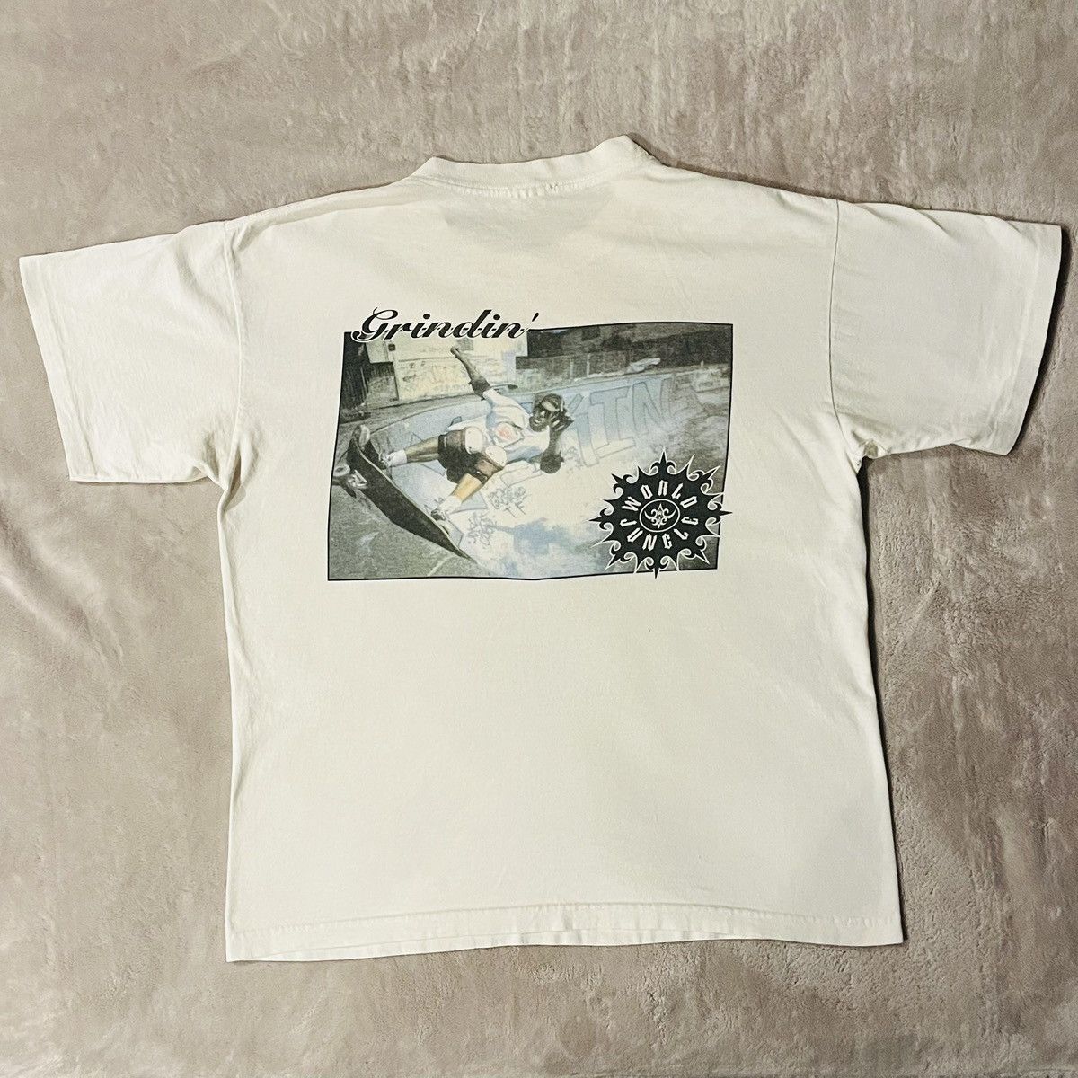 Vintage Vintage 90s World Jungle Grindin’ Skateboard White T-Shirt L Size US L / EU 52-54 / 3 - 1 Thumbnail