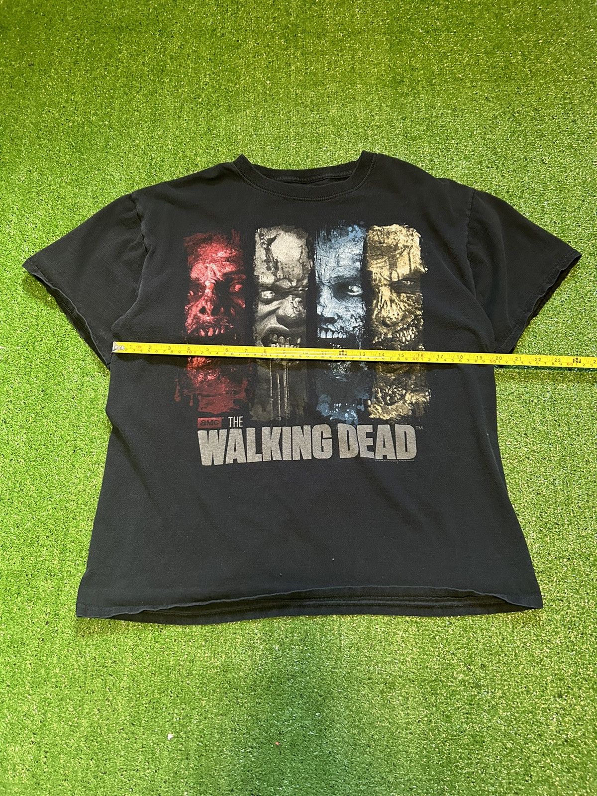 Vintage Y2K Walking Dead grunge shirt Size US S / EU 44-46 / 1 - 3 Thumbnail