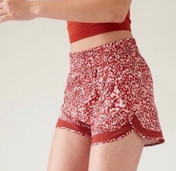 Designer ATHLETA High Rise Mesh Racer Run Shorts M Clouded Leopard Size 32" / US 10 / IT 46 - 1 Thumbnail