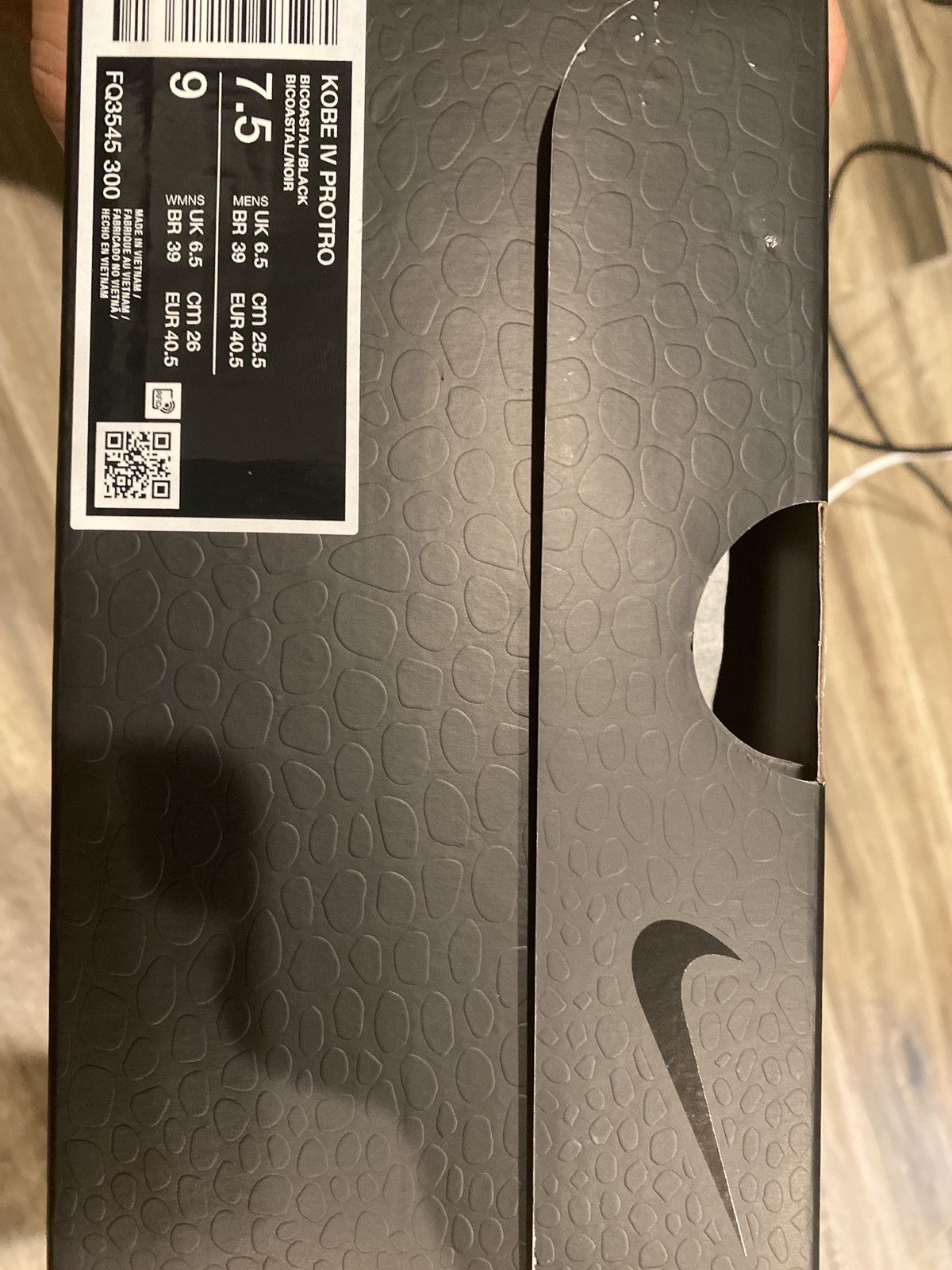 Nike Kobe Girl Dads Size US 7.5 / EU 40-41 - 8 Thumbnail