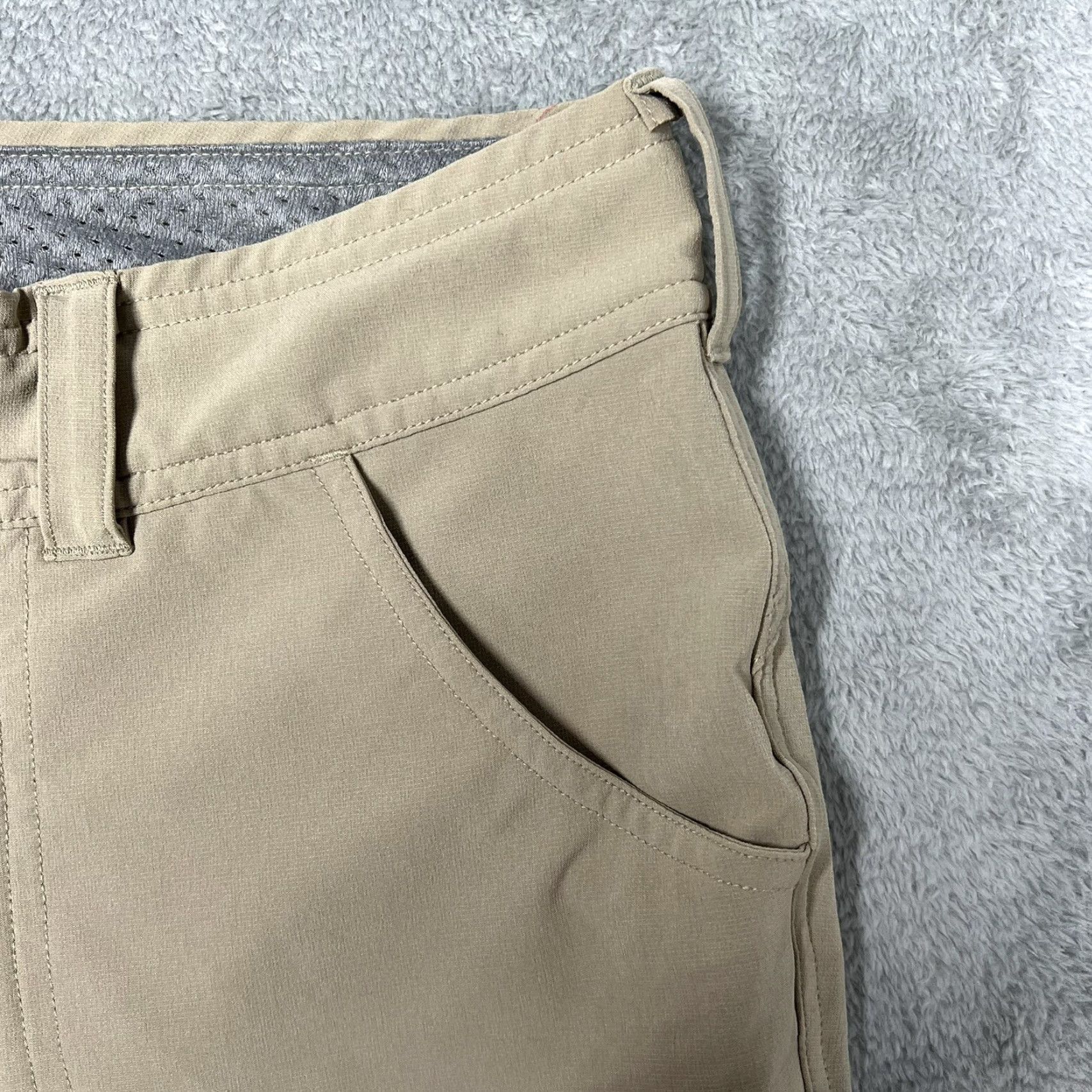 The North Face The North Face Capri Pants Womens Size 6 32x20 Polyester Stretch Khaki Tan Hiking Capri Outdoor Regular Womens Size 28" / US 6 / IT 42 - 2 Thumbnail