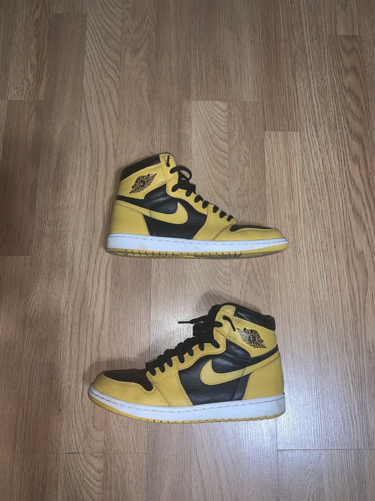 image of Air Jordan 1 Pollen Shoes in Black/Yellow, Men's (Size 10)